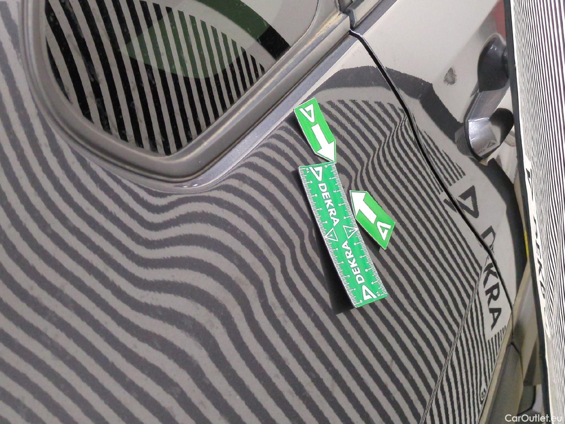  Toyota  RAV4 TOYOTA  Hybride / 2018 / 5P / SUV Hybride 2WD 218ch Dynamic #18