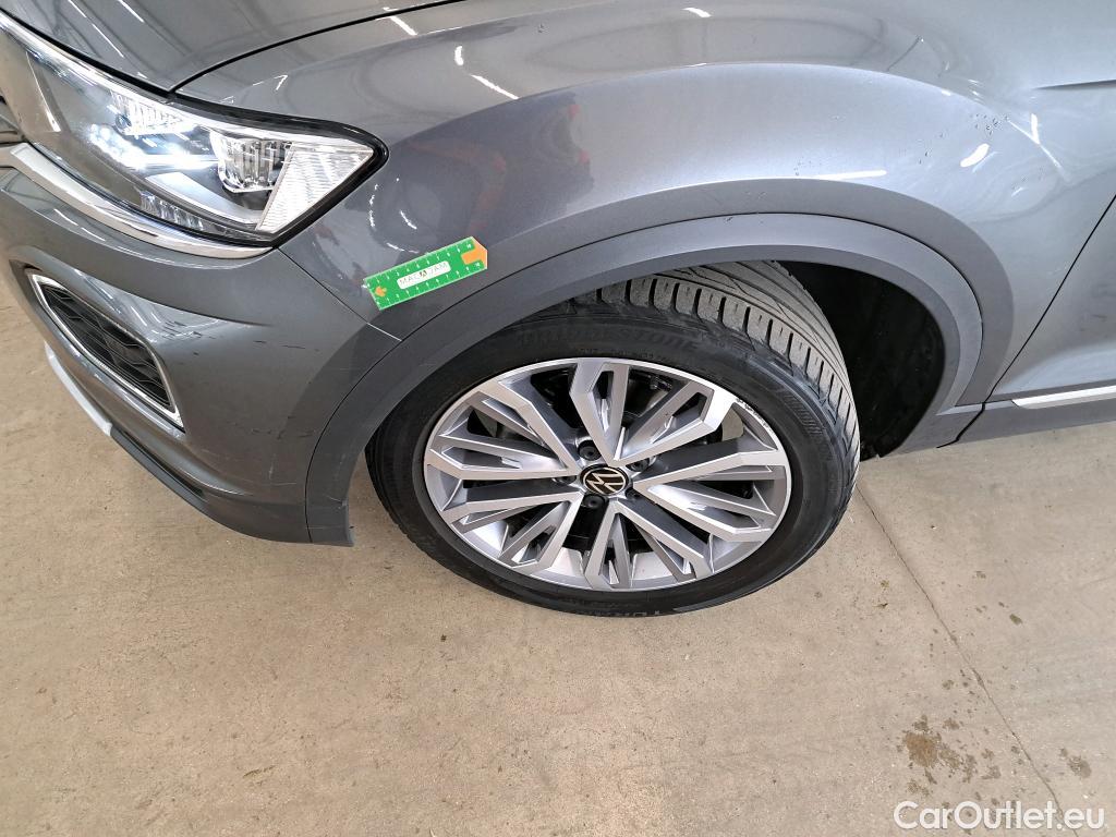  Volkswagen  T-ROC VOLKSWAGEN  / 2017 / 5P / SUV 1.5 TSI 150 EVO CARAT EXCLUSIVE DSG7 #29