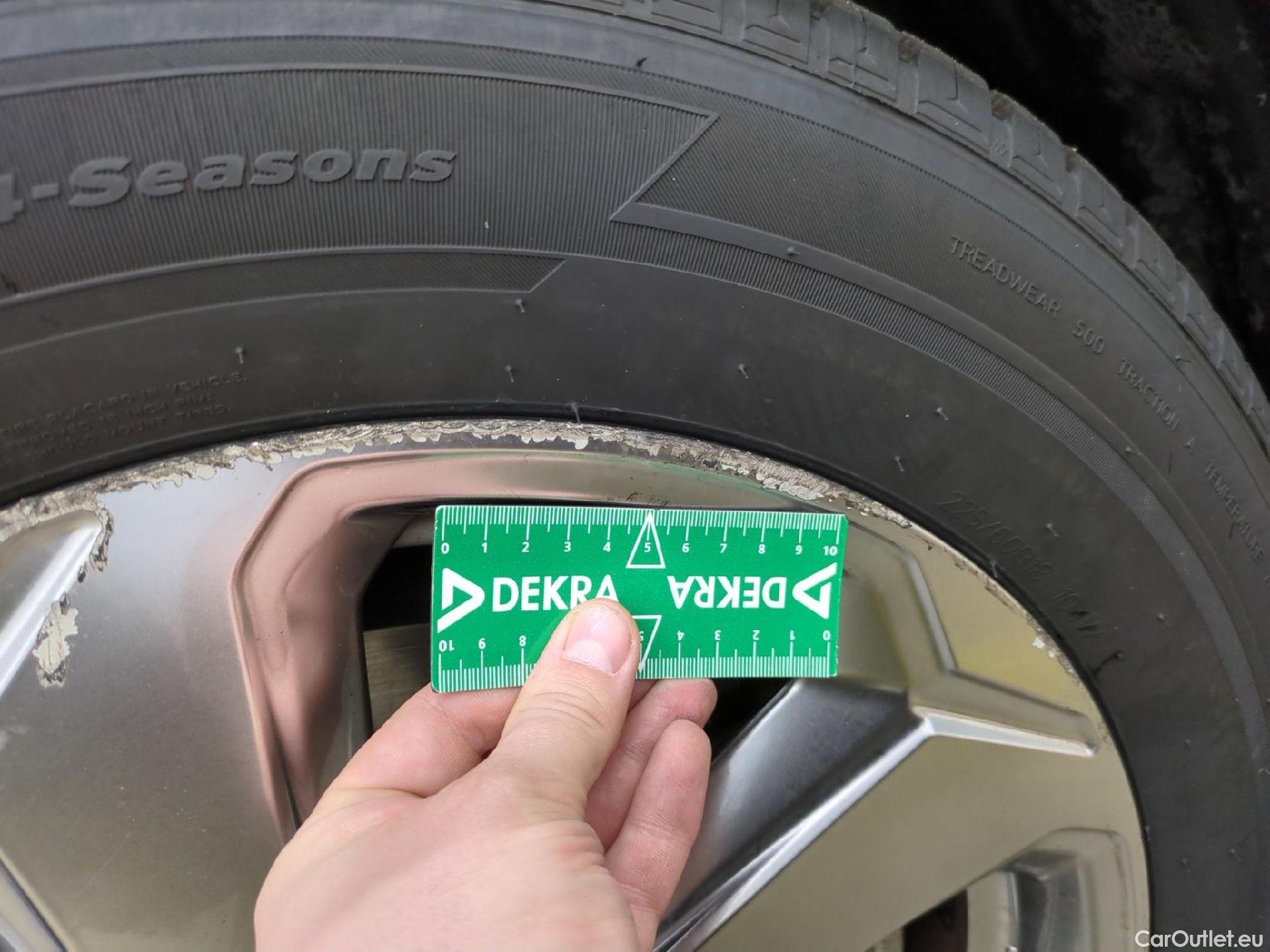  Toyota  RAV4 TOYOTA  Hybride / 2018 / 5P / SUV Hybride 2WD 218ch Dynamic #8