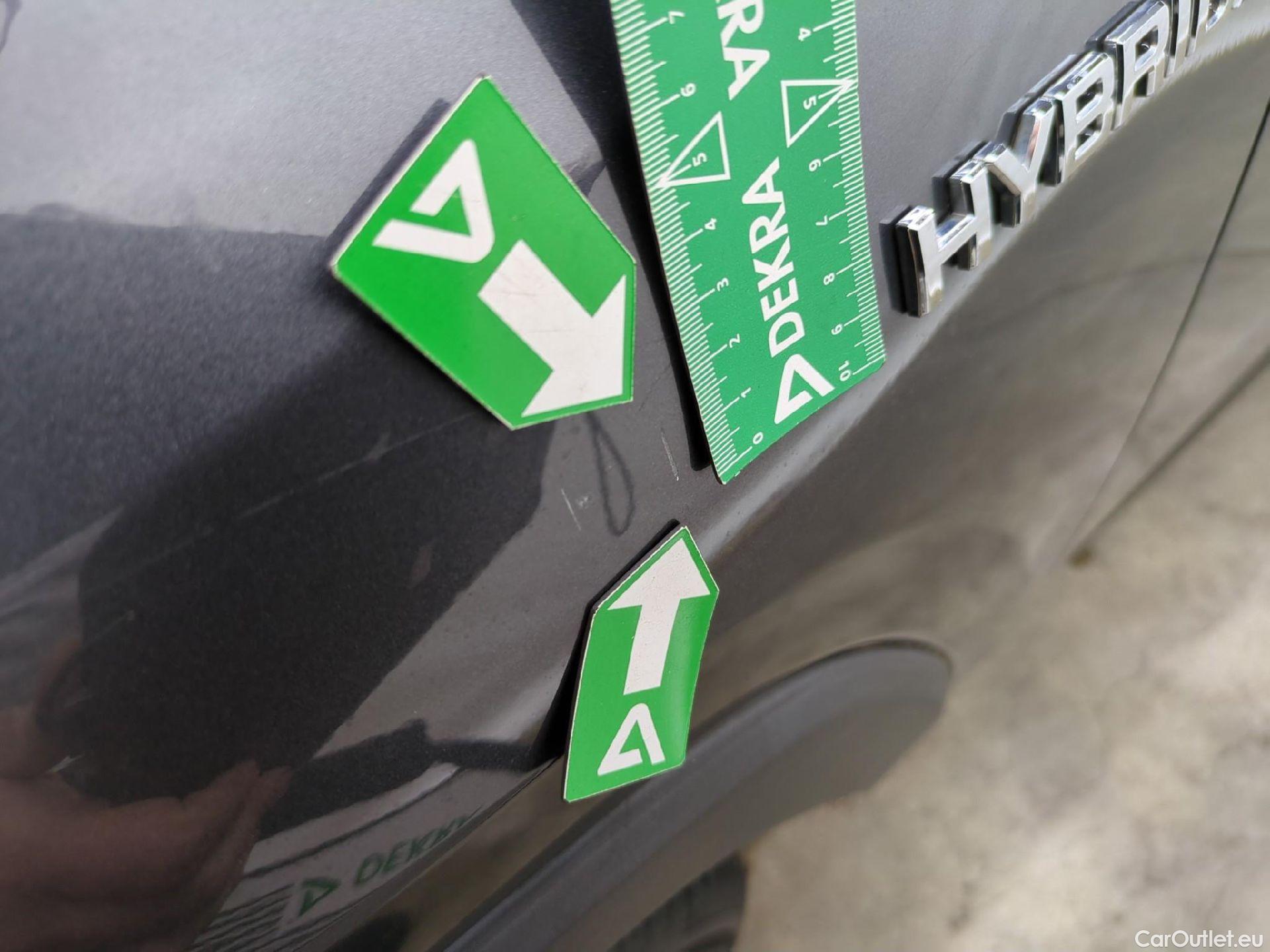  Toyota  RAV4 TOYOTA  Hybride / 2018 / 5P / SUV Hybride 2WD 218ch Dynamic #33