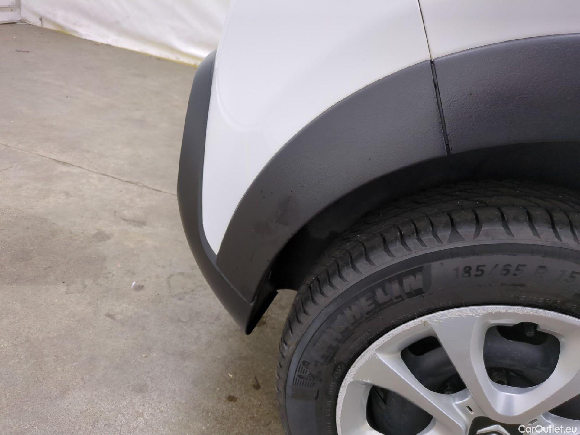  Citroen  C3  Société Feel 1.5 BlueHDI 100CV BVM6 E6dT #8