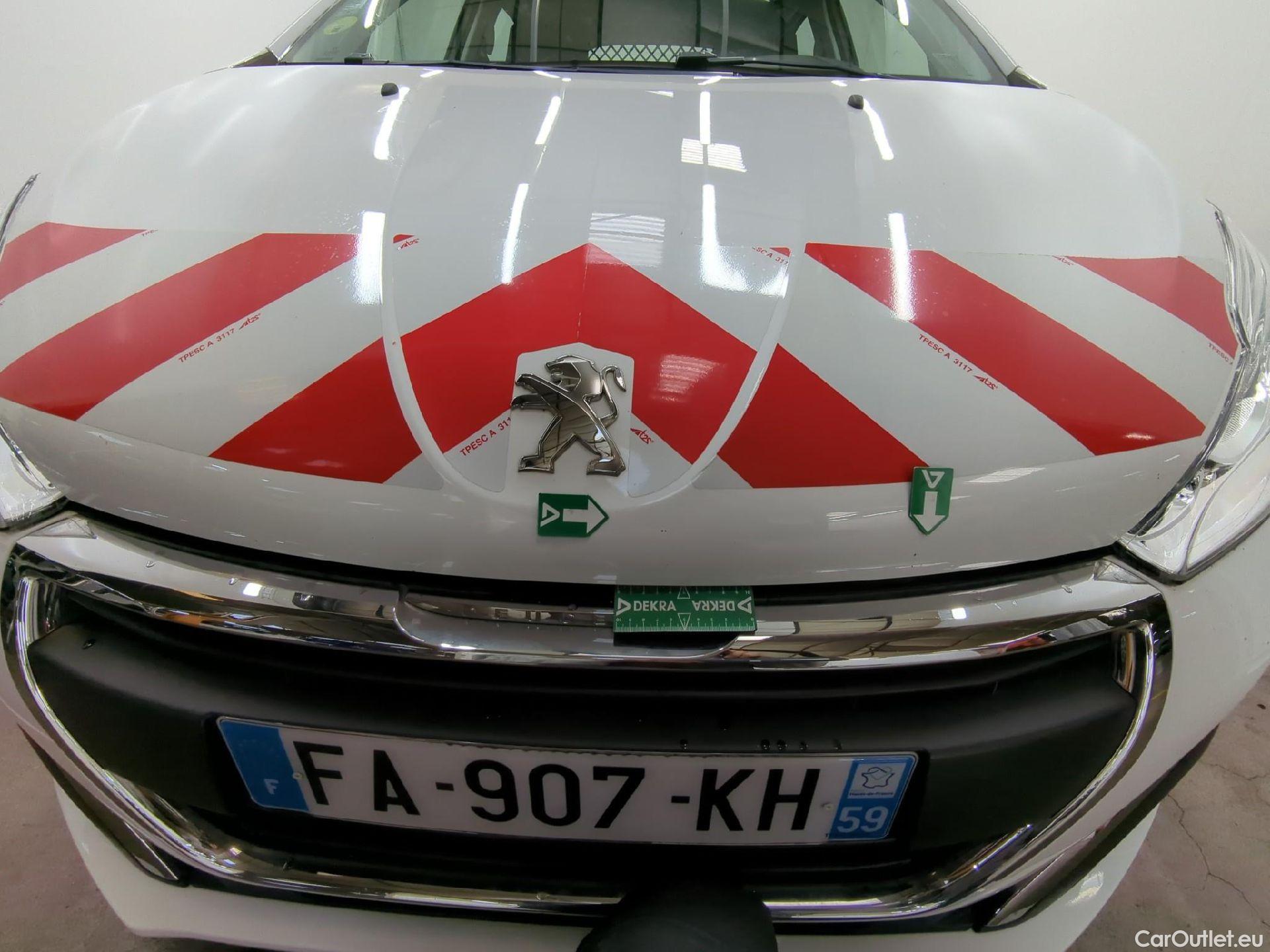  Peugeot  208  Affaire Premium Pack 1.6 HDi 75CV BVM5 E6 #2