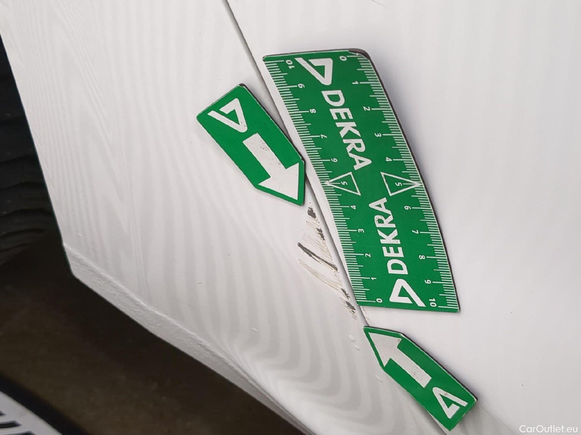  Peugeot  208  Affaire Premium Pack 1.6 HDi 75CV BVM5 E6 #10