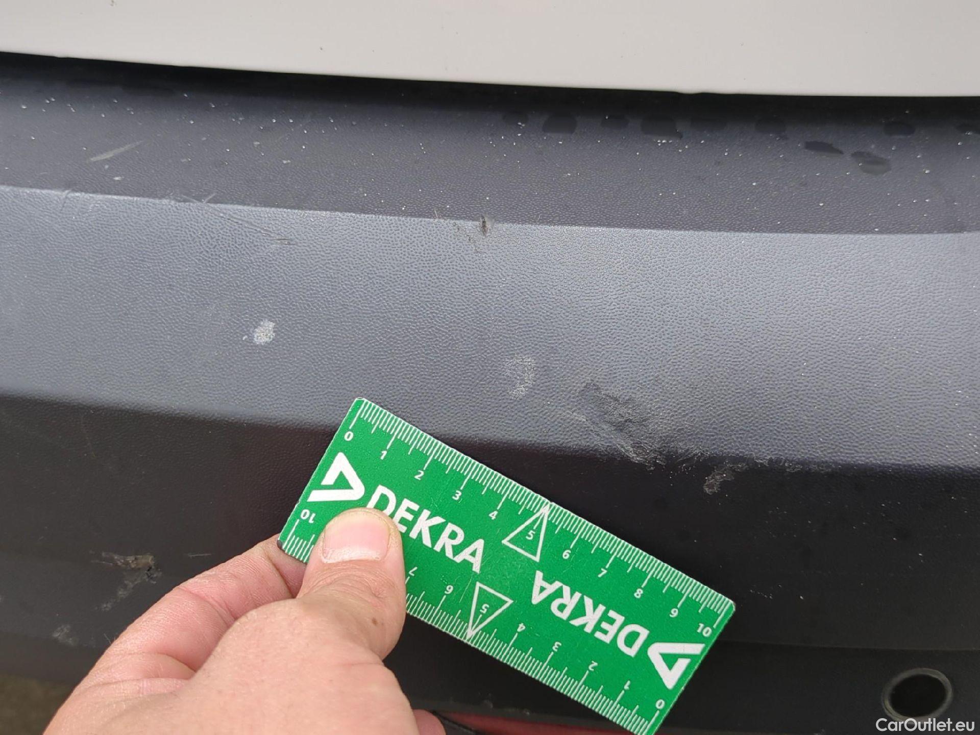  Volkswagen  Caddy VOLKSWAGEN  Maxi Van VU 4p Fourgonnette 2.0 TDI MAXI 102 Business Line #32