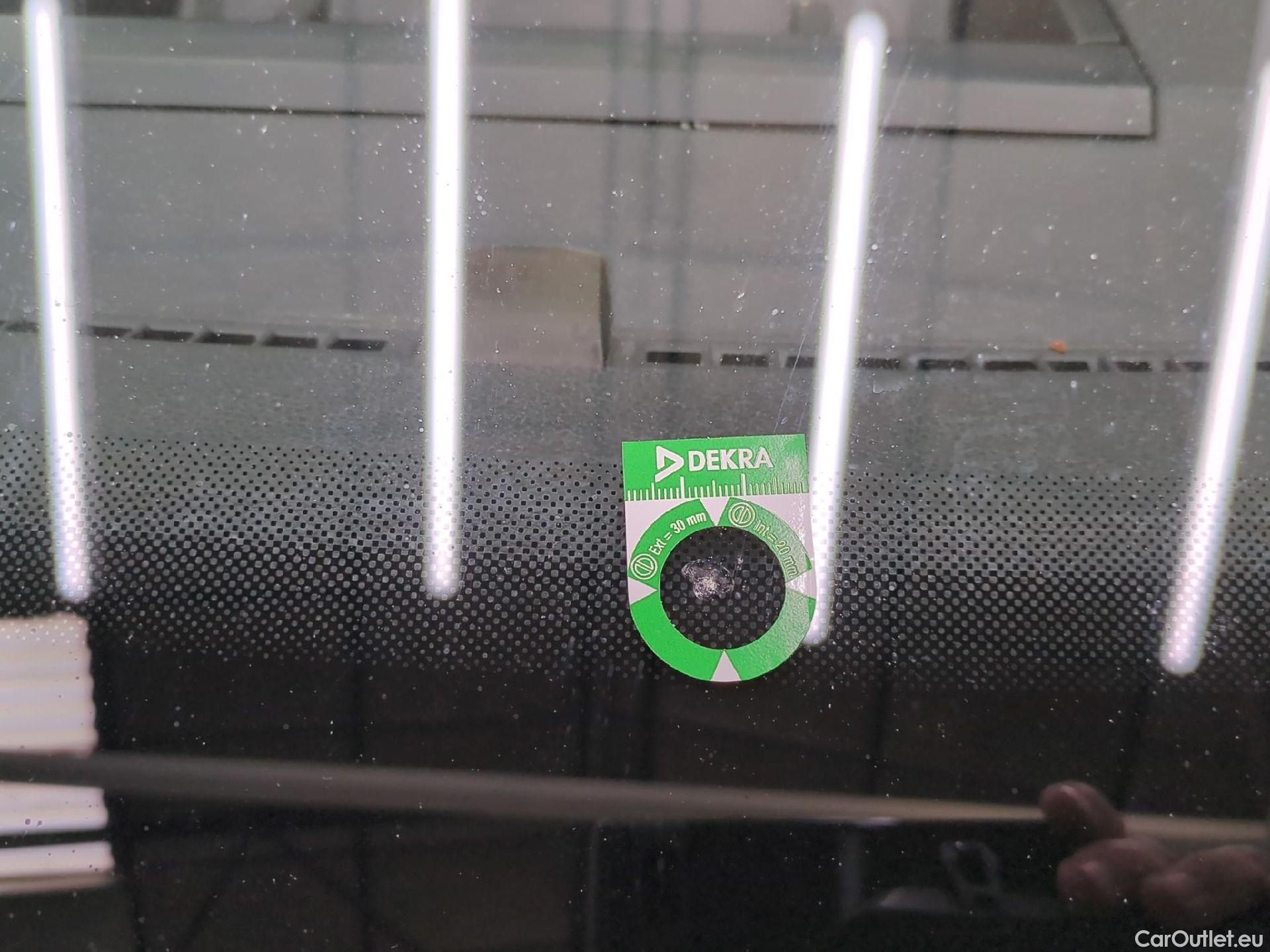  Volkswagen  Caddy VOLKSWAGEN  Maxi Van VU 4p Fourgonnette 2.0 TDI MAXI 102 Business Line #40