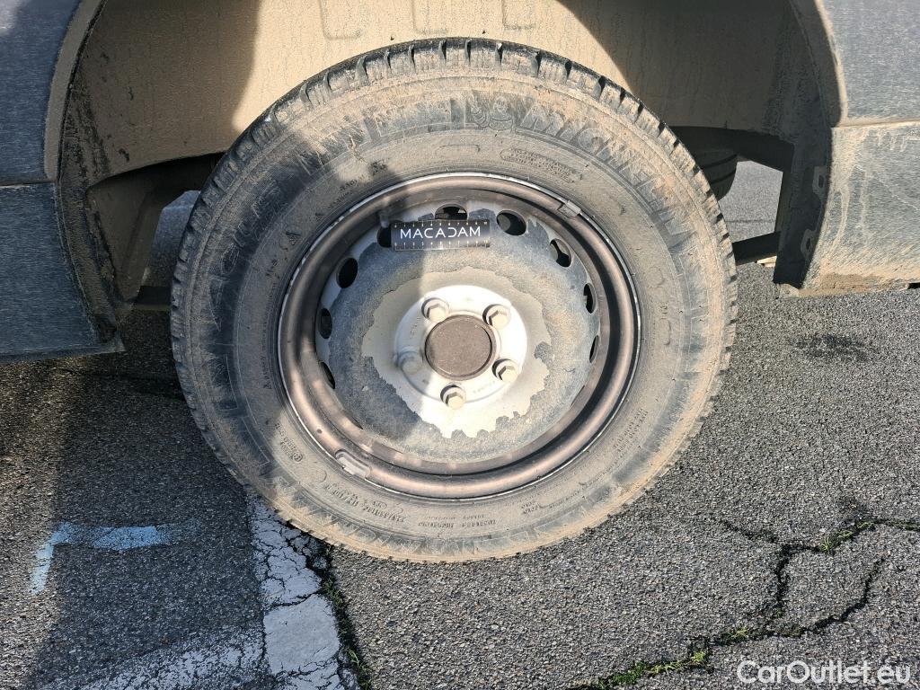  Renault  Master Renault V.I.  VU 4p Fourgon 2.3 150.35 CC L2 PFC C E4 P-MS #49