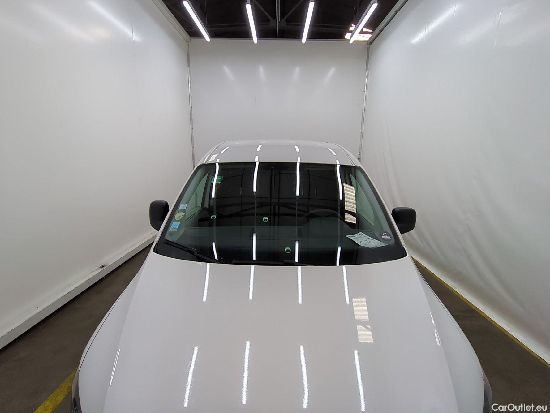  Volkswagen  Caddy VOLKSWAGEN  Maxi Van VU 4p Fourgonnette 2.0 TDI MAXI 102 Business Line #41