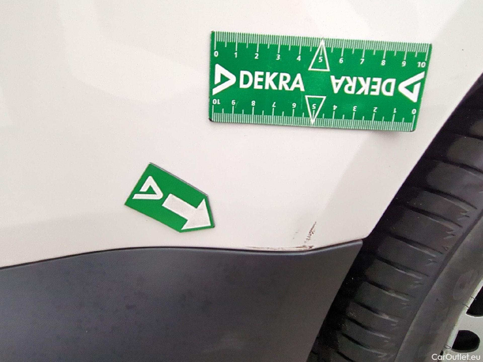  Volkswagen  Caddy VOLKSWAGEN  Maxi Van VU 4p Fourgonnette 2.0 TDI MAXI 102 Business Line #33