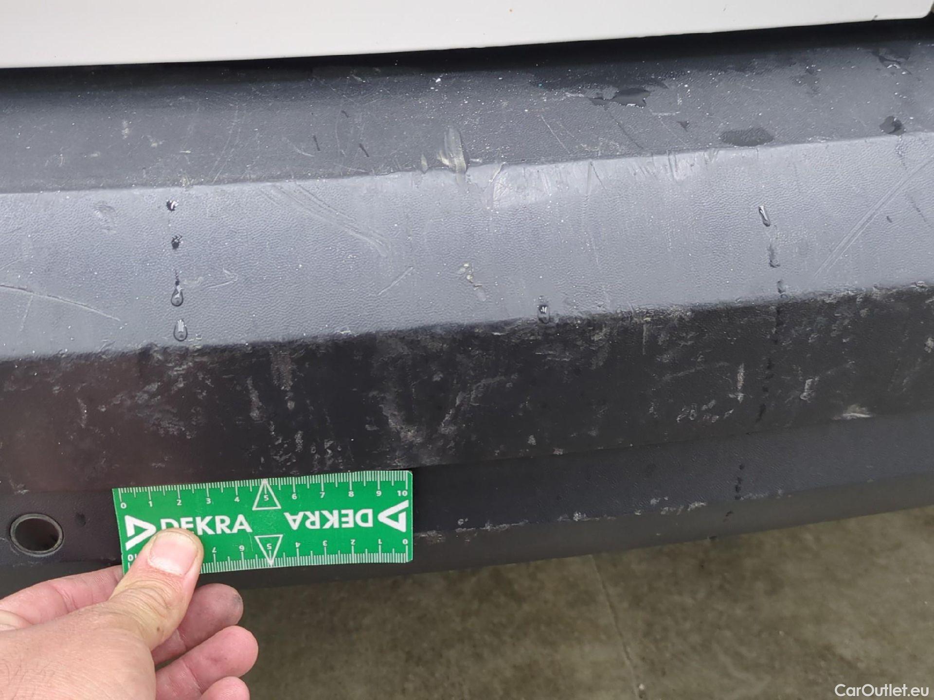  Volkswagen  Caddy VOLKSWAGEN  Maxi Van VU 4p Fourgonnette 2.0 TDI MAXI 102 Business Line #31