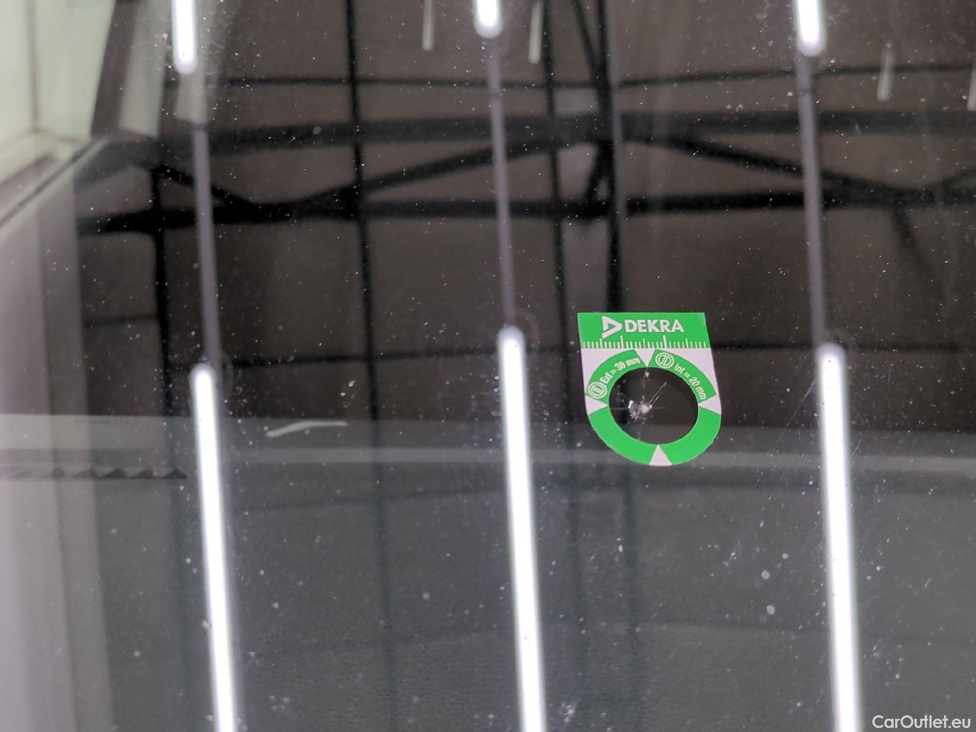  Volkswagen  Caddy VOLKSWAGEN  Maxi Van VU 4p Fourgonnette 2.0 TDI MAXI 102 Business Line #39