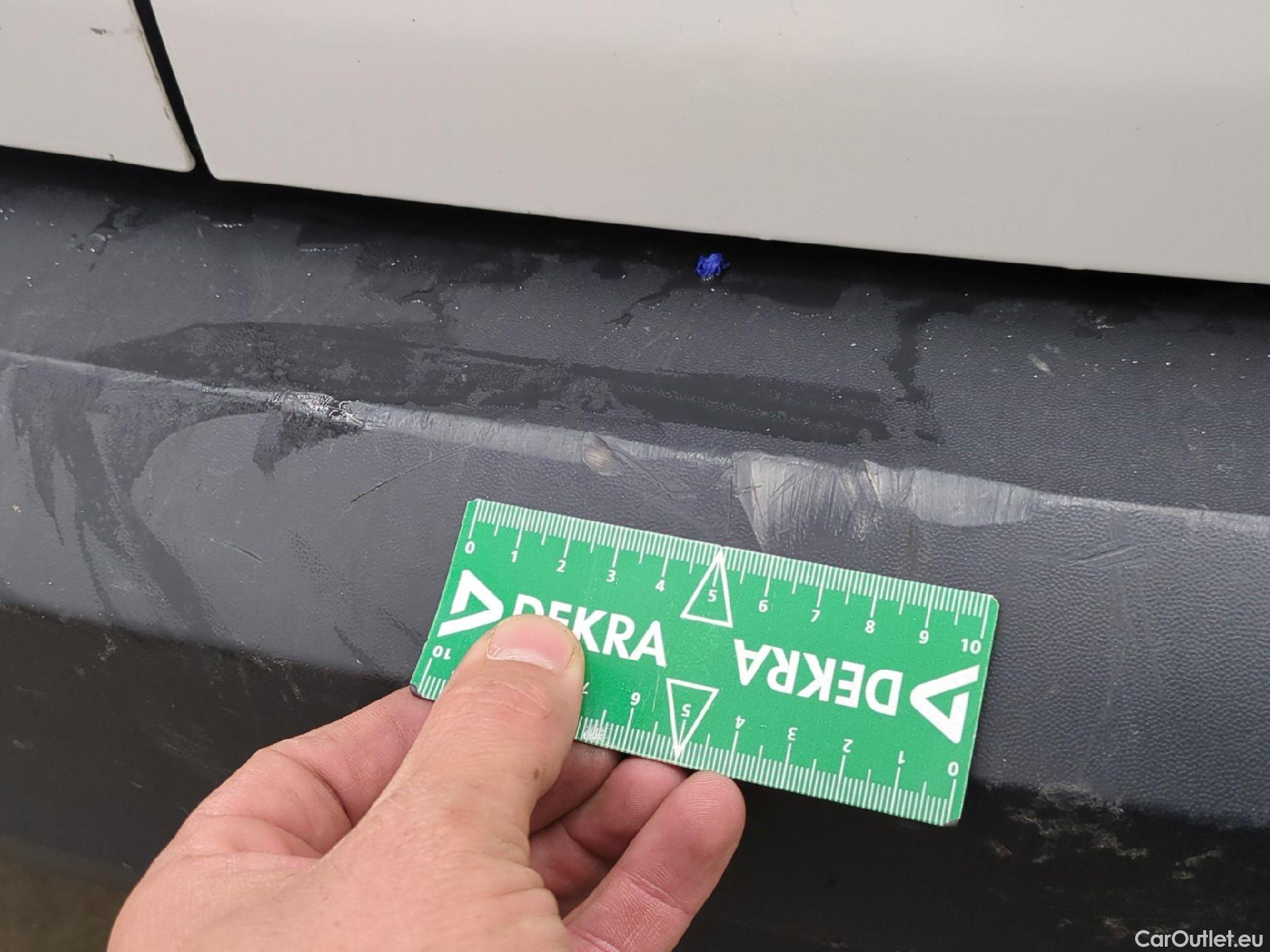  Volkswagen  Caddy VOLKSWAGEN  Maxi Van VU 4p Fourgonnette 2.0 TDI MAXI 102 Business Line #30