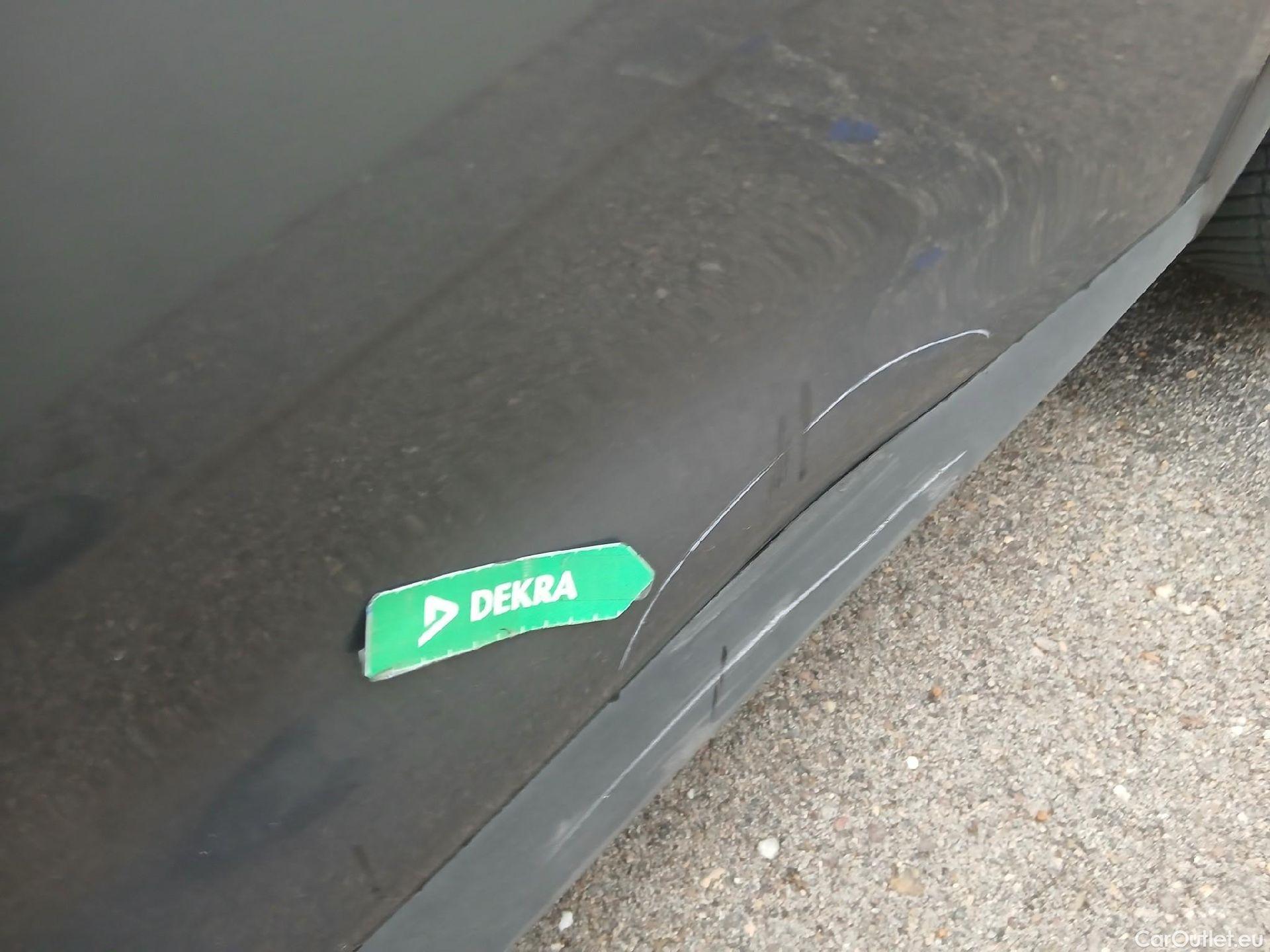  DS  DS7 DS DS 7 Crossback / 2017 / 5P / todoterreno BlueHDi DE 96kW (130CV) Auto. CHIC (AC) #11