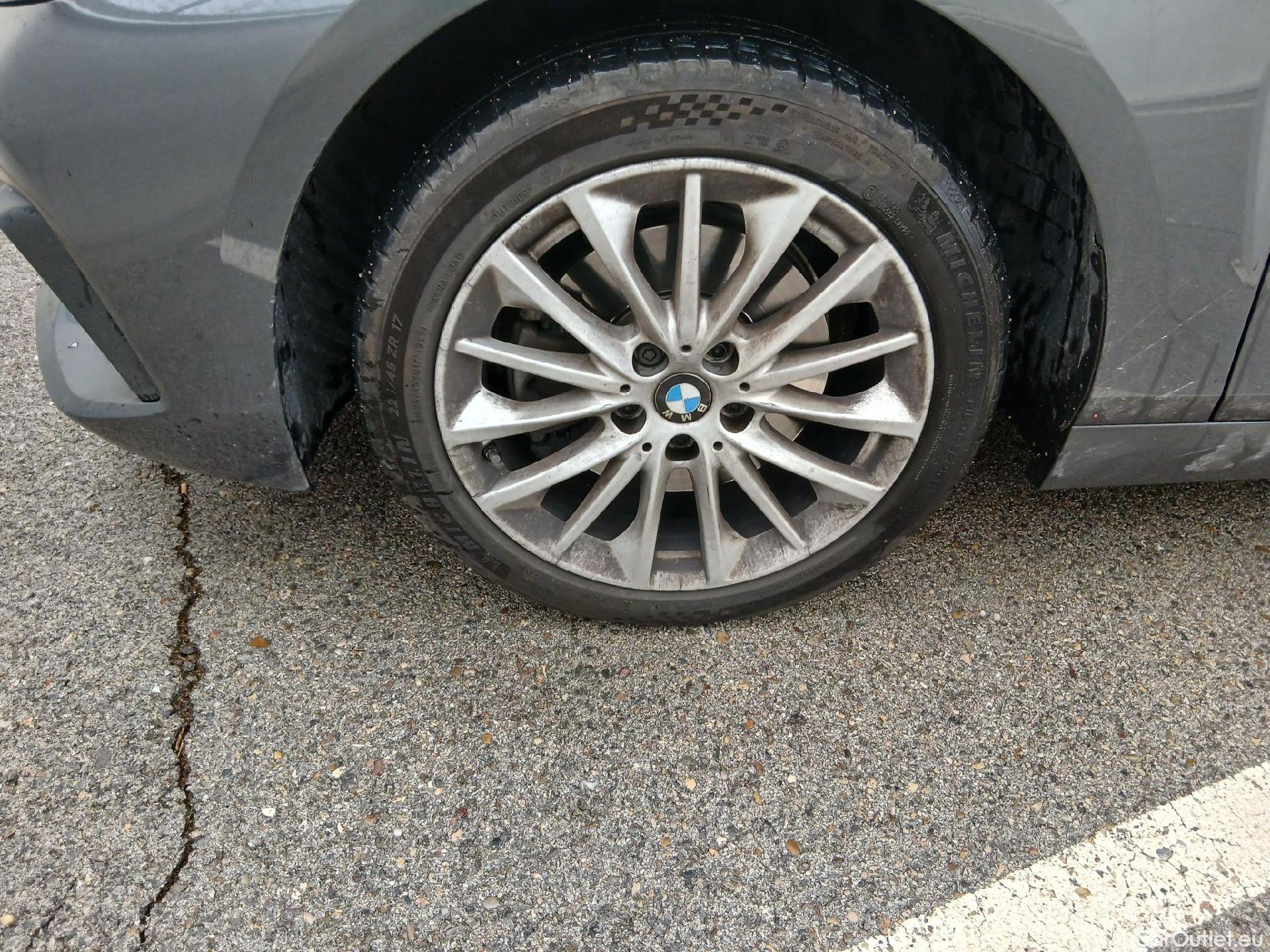  Bmw  Serie 1 BMW  / 2019 / 5P / berlina con portón 118i #5