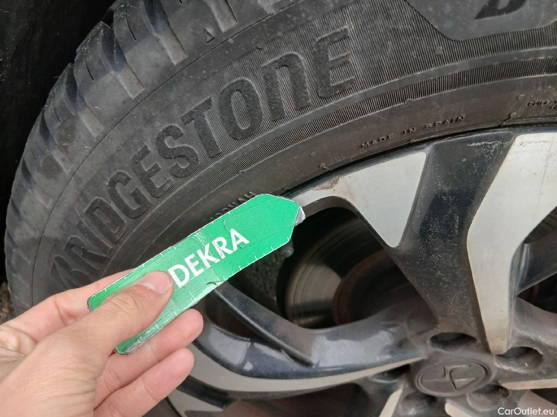  DS  DS7 DS DS 7 Crossback / 2017 / 5P / todoterreno BlueHDi DE 96kW (130CV) Auto. CHIC (AC) #20