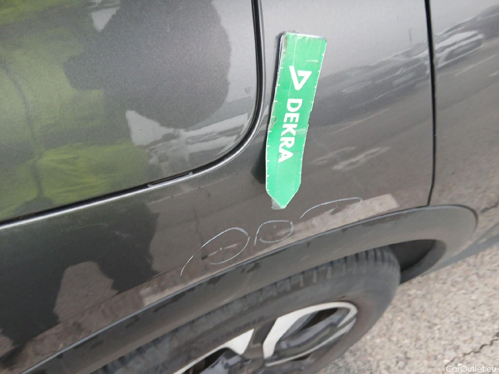  DS  DS7 DS DS 7 Crossback / 2017 / 5P / todoterreno BlueHDi DE 96kW (130CV) Auto. CHIC (AC) #26