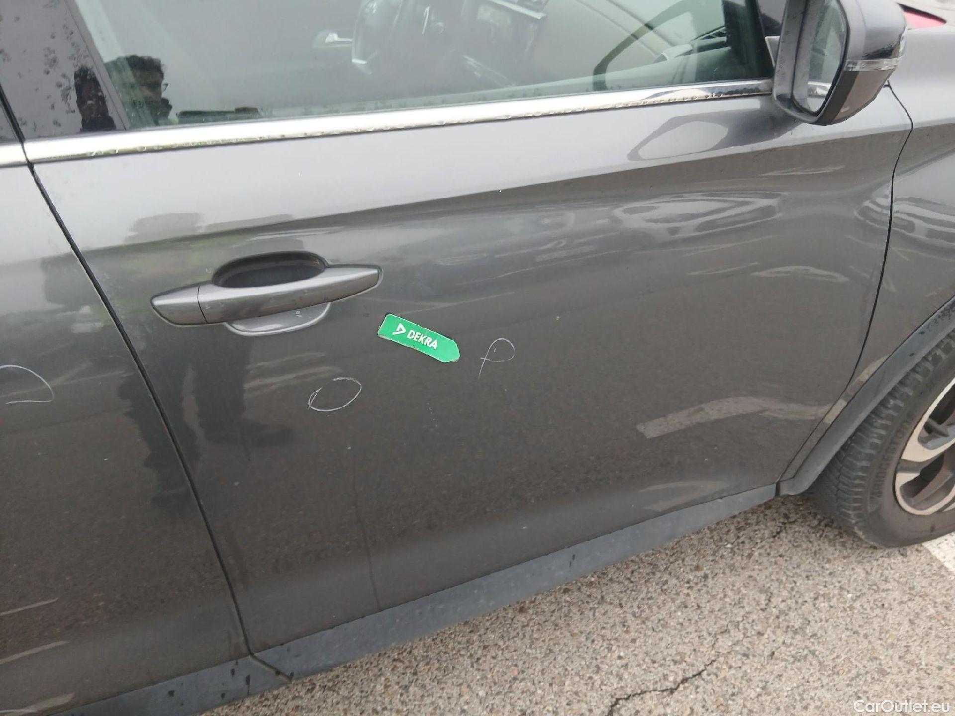  DS  DS7 DS DS 7 Crossback / 2017 / 5P / todoterreno BlueHDi DE 96kW (130CV) Auto. CHIC (AC) #31