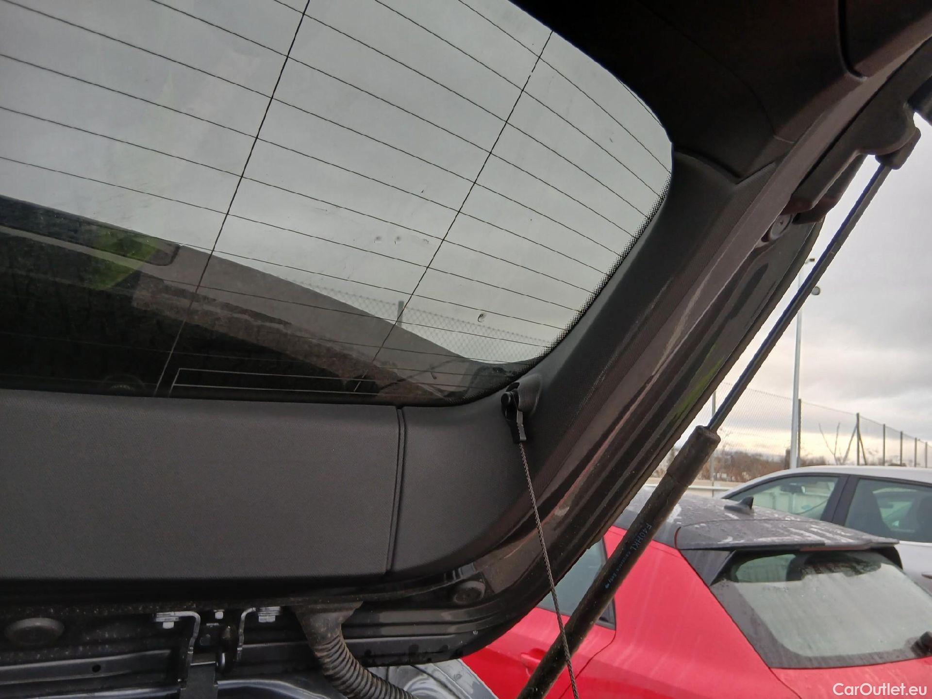  Bmw  Serie 1 BMW  / 2019 / 5P / berlina con portón 118i #22