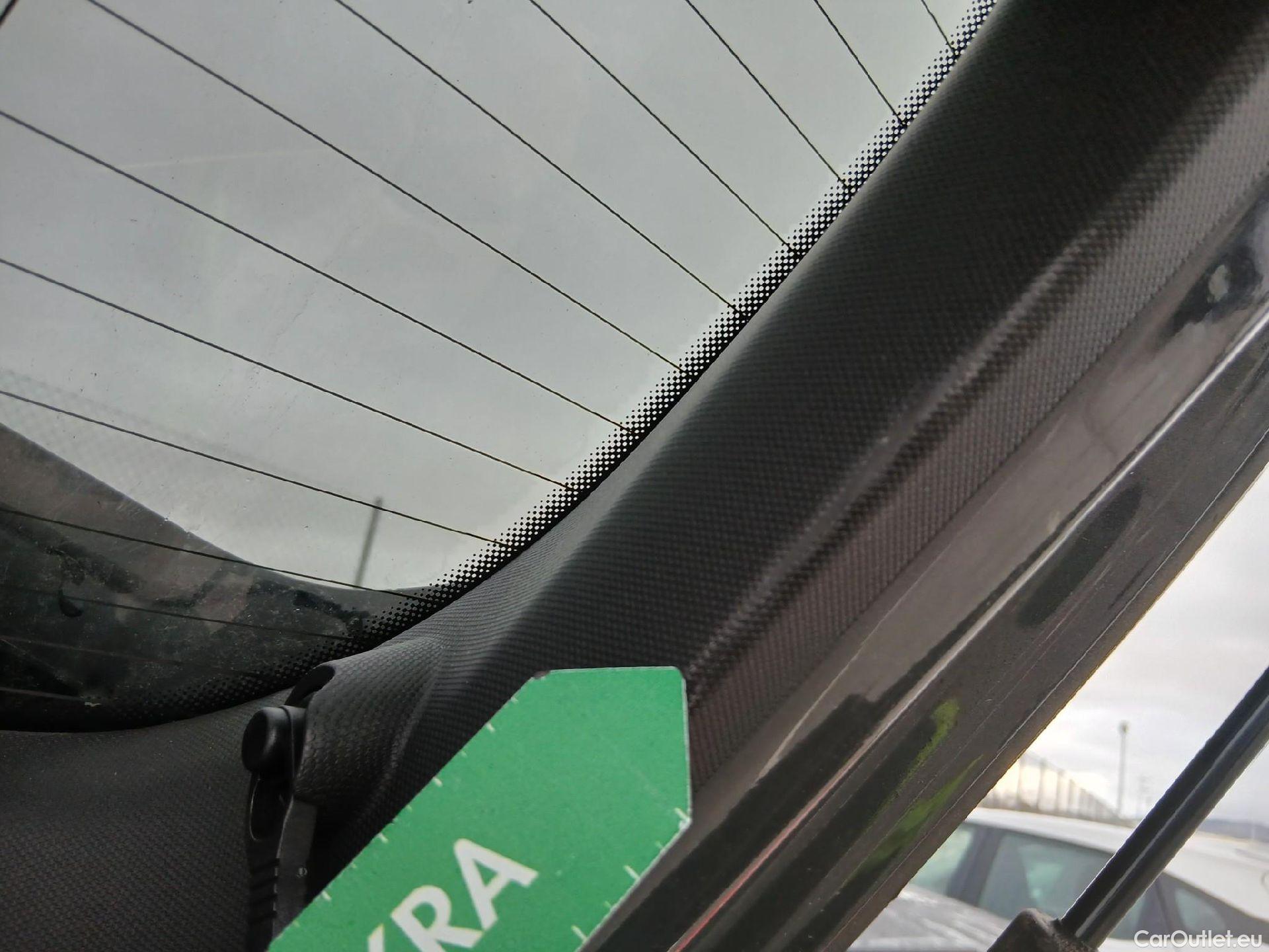  Bmw  Serie 1 BMW  / 2019 / 5P / berlina con portón 118i #21