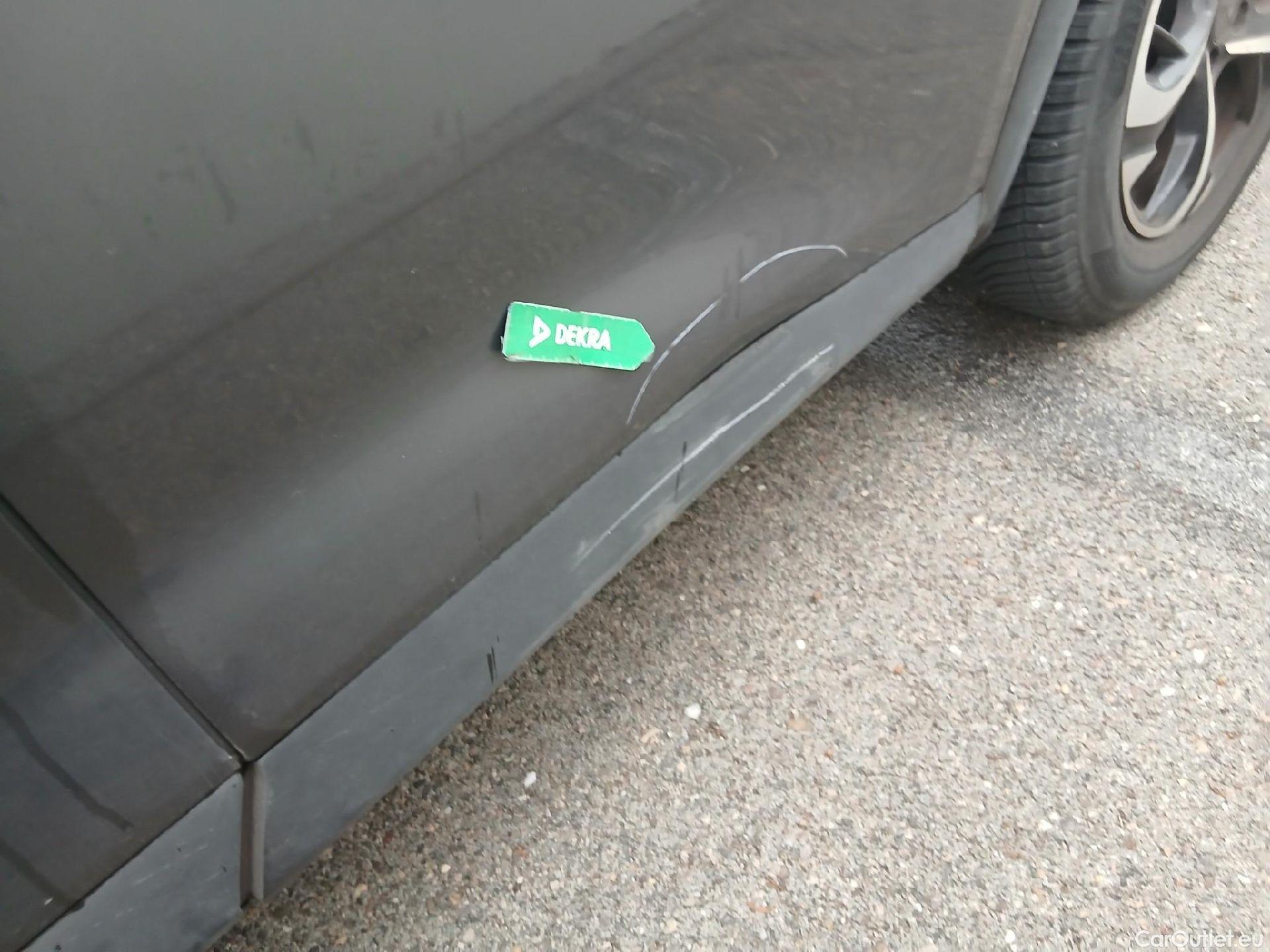  DS  DS7 DS DS 7 Crossback / 2017 / 5P / todoterreno BlueHDi DE 96kW (130CV) Auto. CHIC (AC) #14