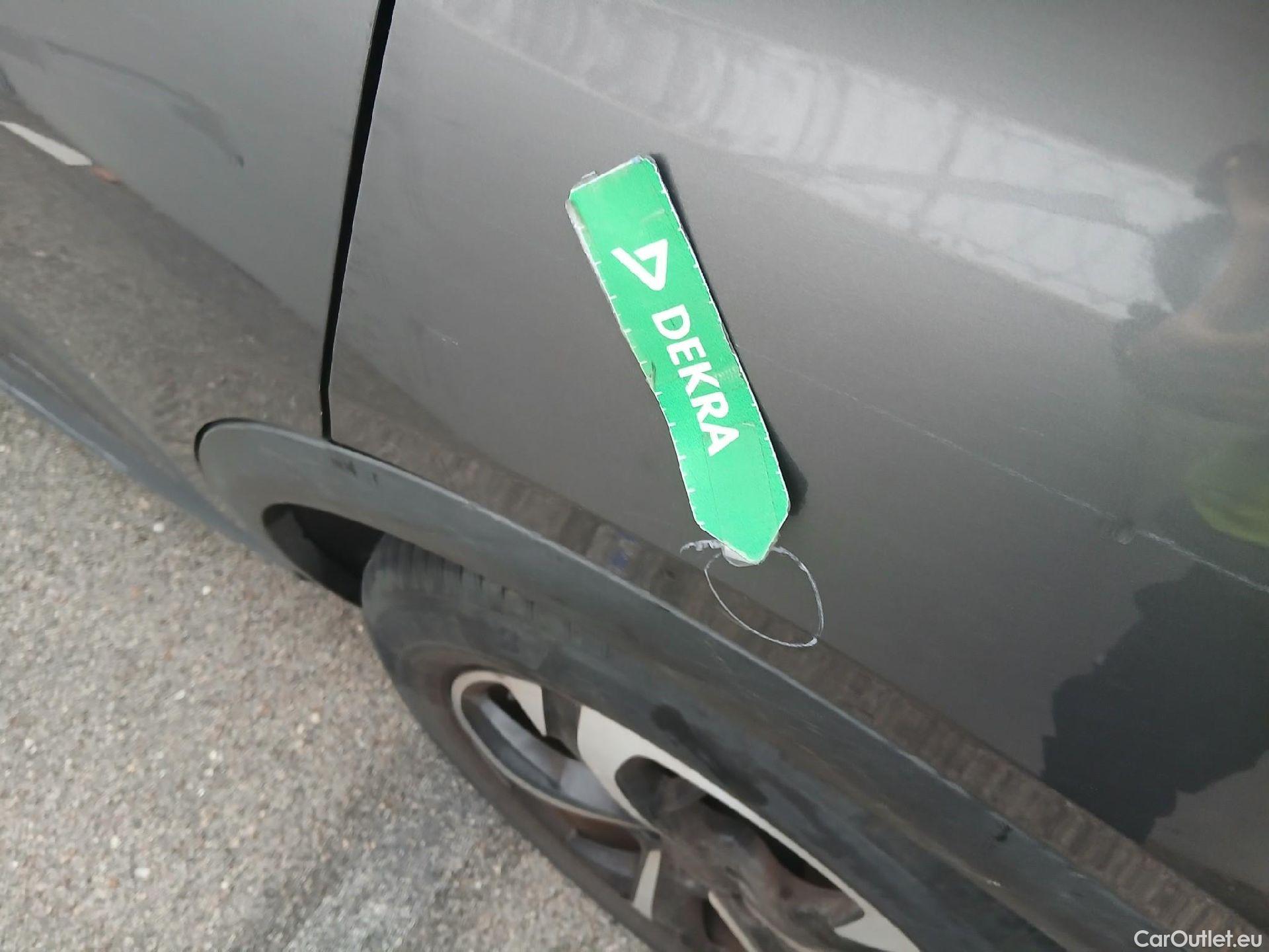  DS  DS7 DS DS 7 Crossback / 2017 / 5P / todoterreno BlueHDi DE 96kW (130CV) Auto. CHIC (AC) #17