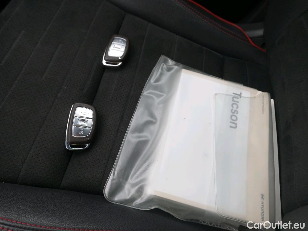  Hyundai  Tucson HYUNDAI  / 2018 / 5P / todoterreno 1.6 CRDI 100kW (136CV) 48V N-Line 4X2 #19