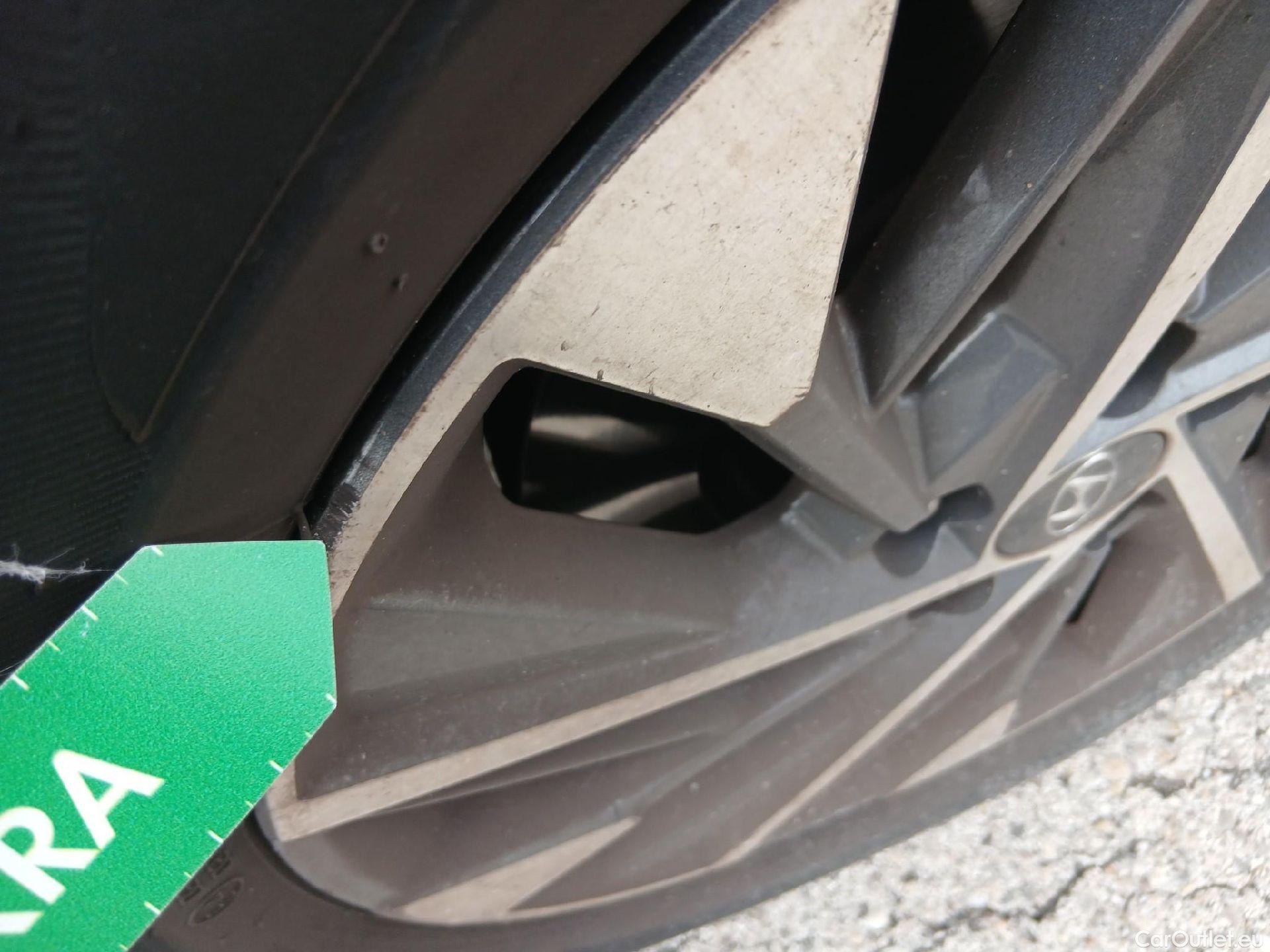  Hyundai  Tucson HYUNDAI  / 2020 / 5P / todoterreno 1.6 CRDI 100kW 48V Tecno DCT 4x4 2C #8