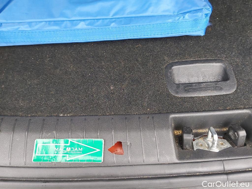  Hyundai  Konna HYUNDAI Kona / 2020 / 5P / todoterreno 1.6 GDI HEV Maxx DCT #19