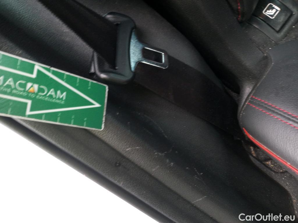  Hyundai  Tucson HYUNDAI  / 2018 / 5P / todoterreno 1.6 CRDI 100kW (136CV) 48V N-Line 4X2 #16