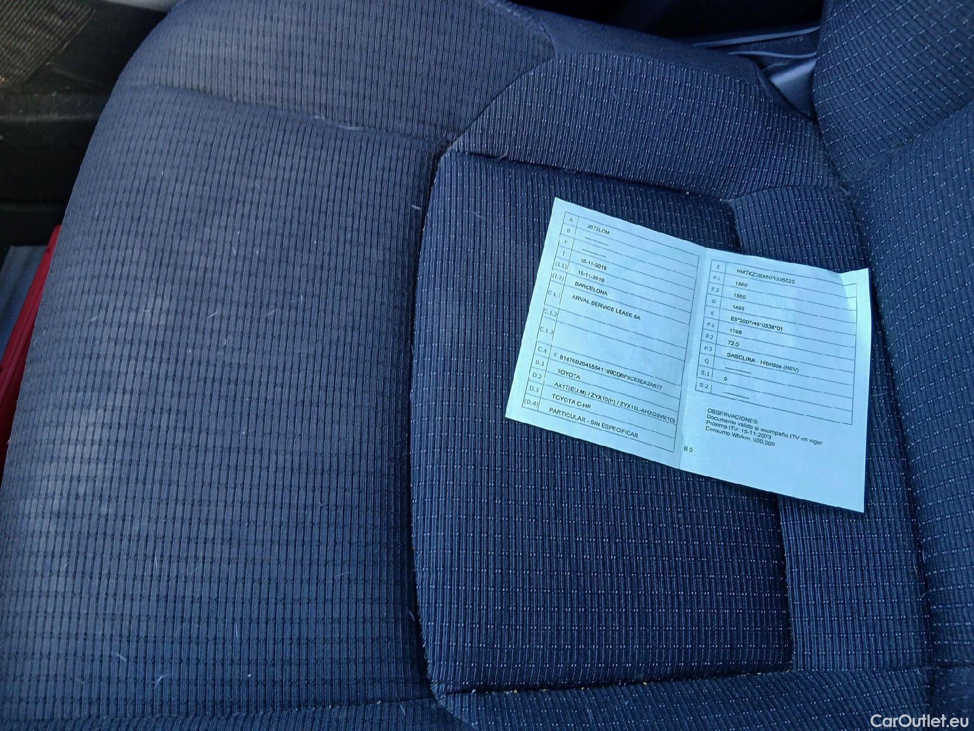  Toyota  C-HR TOYOTA  / 2016 / 5P / todoterreno 1.8 125H Advance (CX) #1