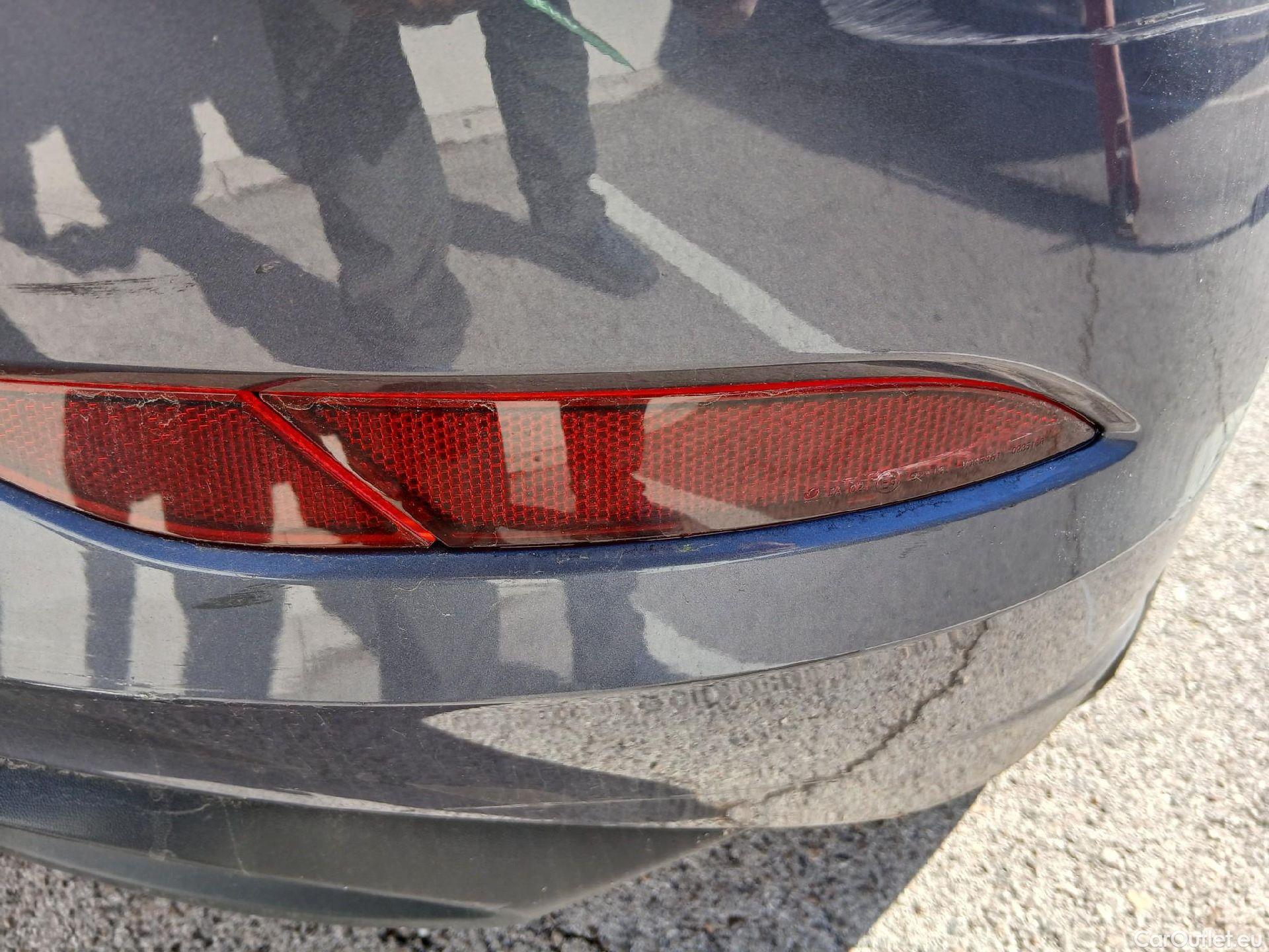  Volkswagen  Polo VOLKSWAGEN  / 2021 / 5P / berlina con portón Life 1.0 TSI 70kW (95CV) #13