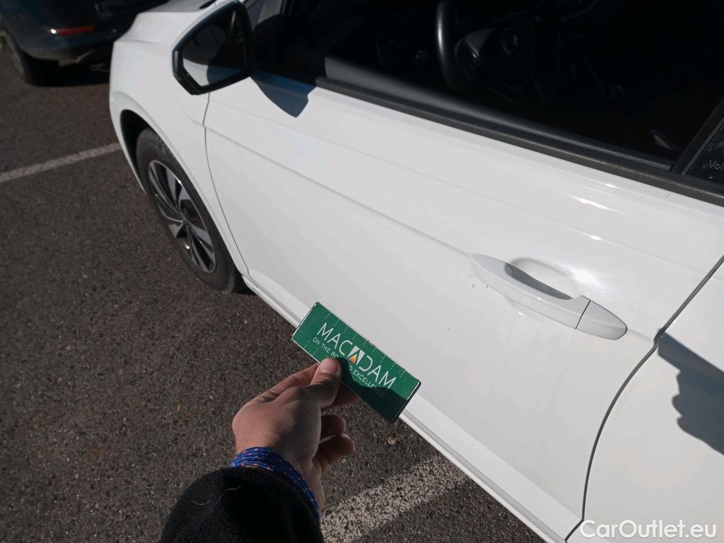  Volkswagen  Polo VOLKSWAGEN  / 2017 / 5P / berlina con portón Advance 1.0 TSI 70kW (95CV) #4