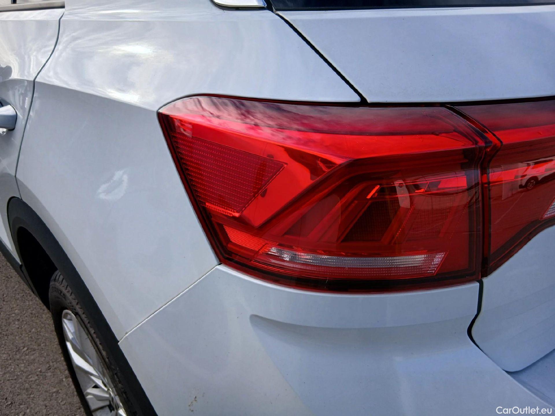  Volkswagen  T-ROC VOLKSWAGEN  / 2017 / 5P / todoterreno Advance 1.0 TSI 85kW (115CV) (CX) #29