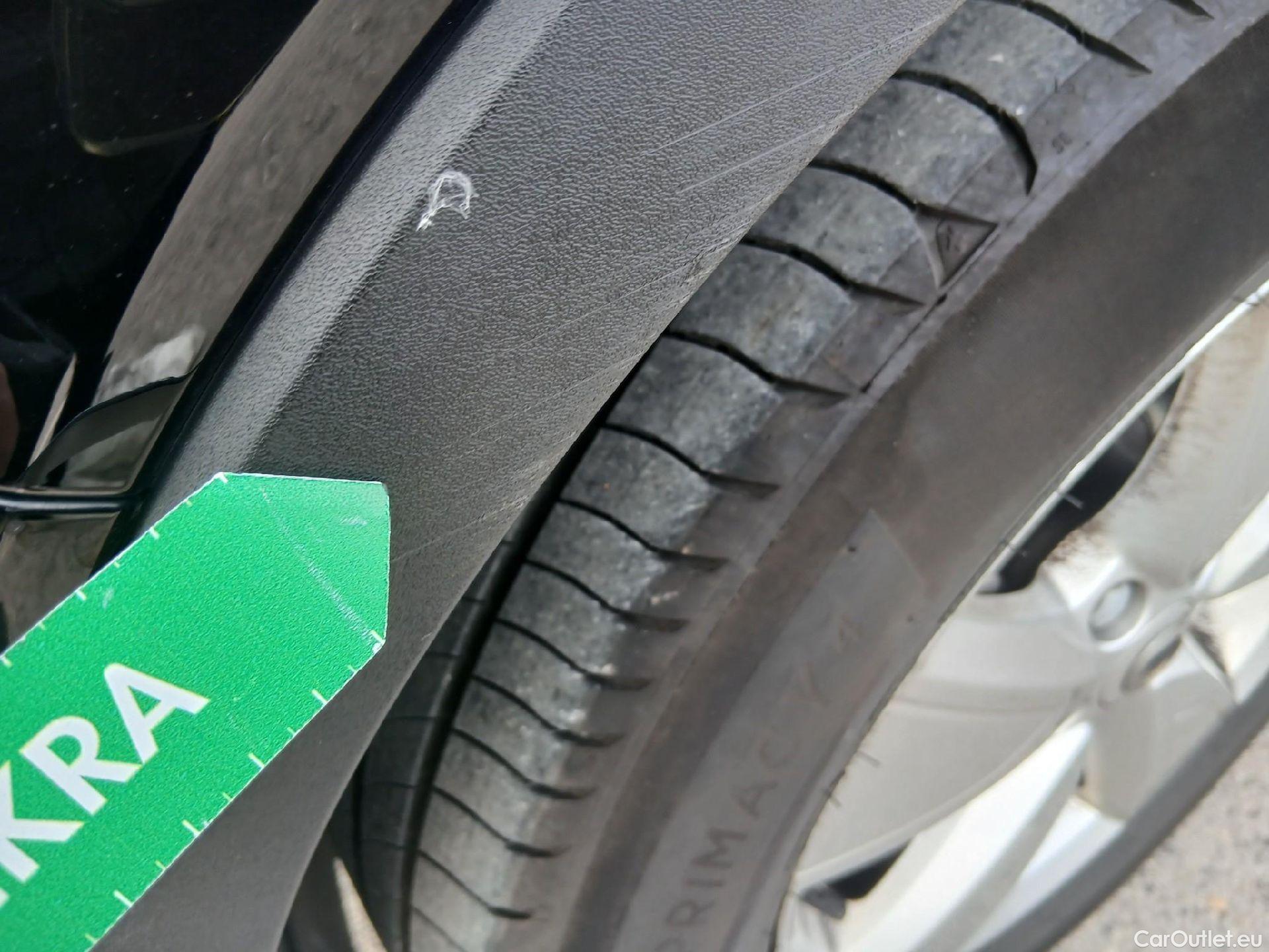  Volvo  XC 40 VOLVO XC40 / 2017 / 5P / todoterreno 1.5 T2 Momentum Core #5