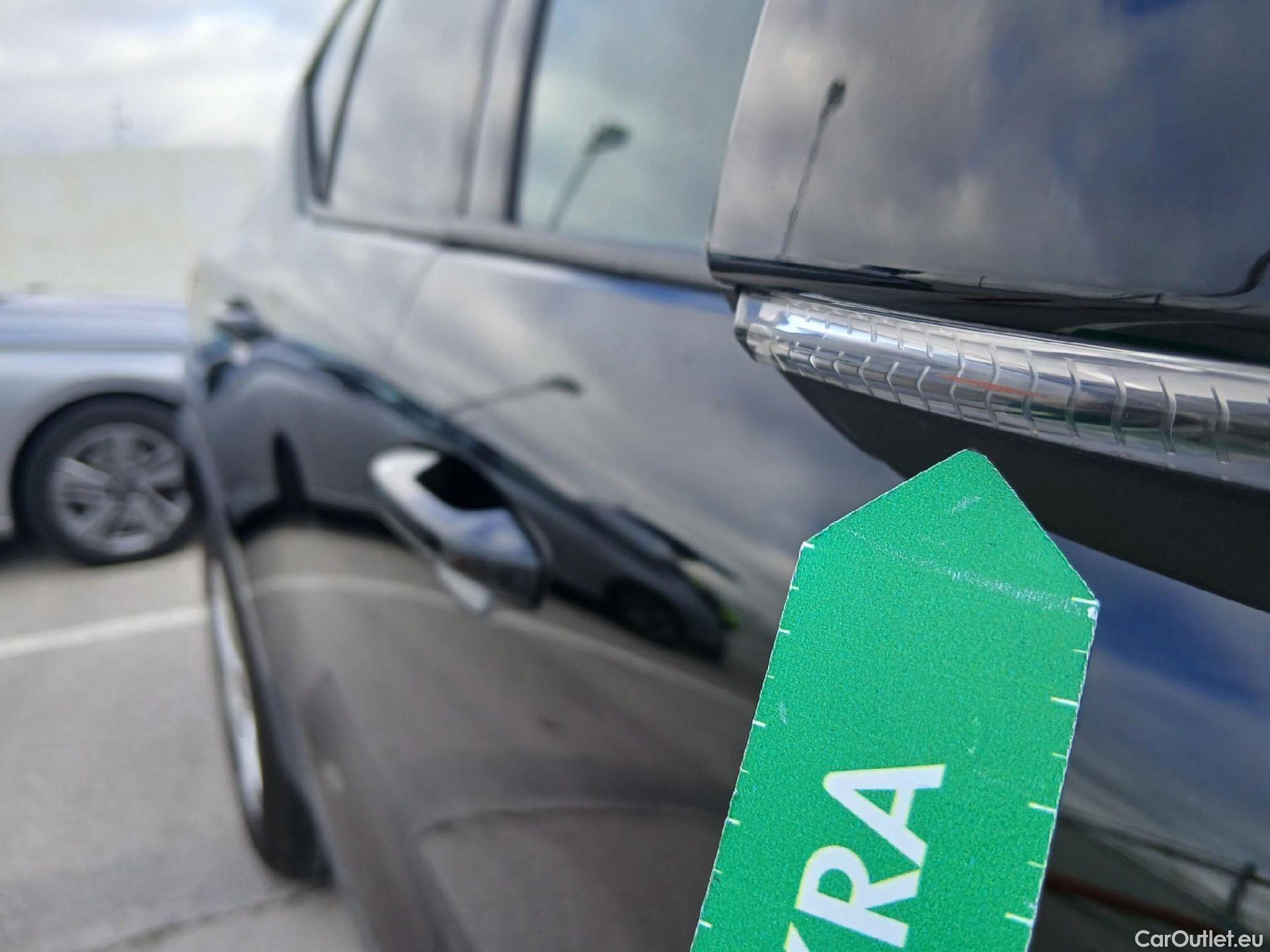  Volvo  XC 40 VOLVO XC40 / 2017 / 5P / todoterreno 1.5 T2 Momentum Core #28