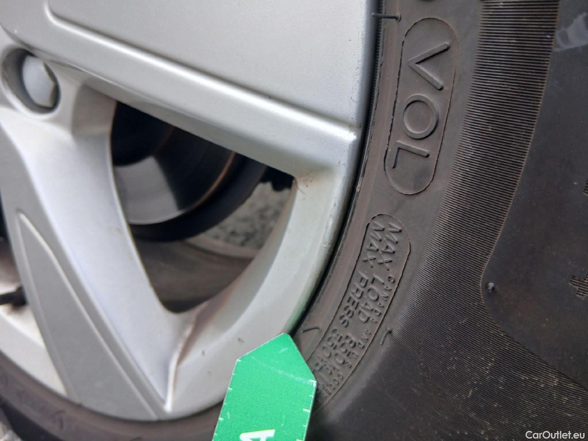  Volvo  XC 40 VOLVO XC40 / 2017 / 5P / todoterreno 1.5 T2 Momentum Core #44