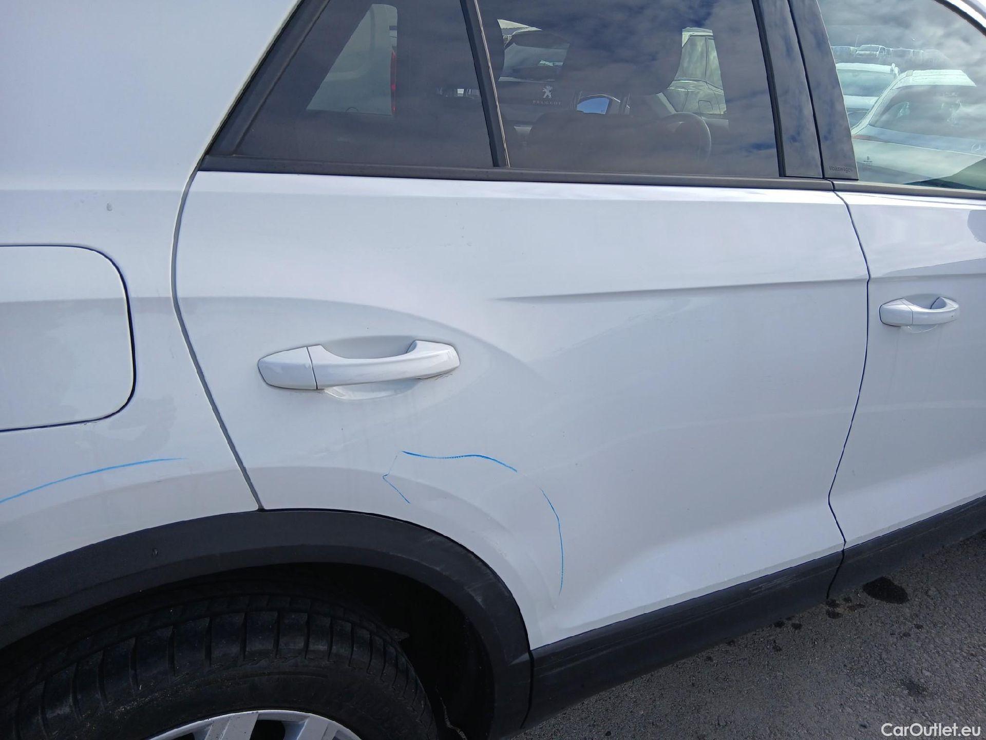  Volkswagen  T-ROC VOLKSWAGEN  / 2017 / 5P / todoterreno Advance 1.0 TSI 85kW (115CV) (CX) #39