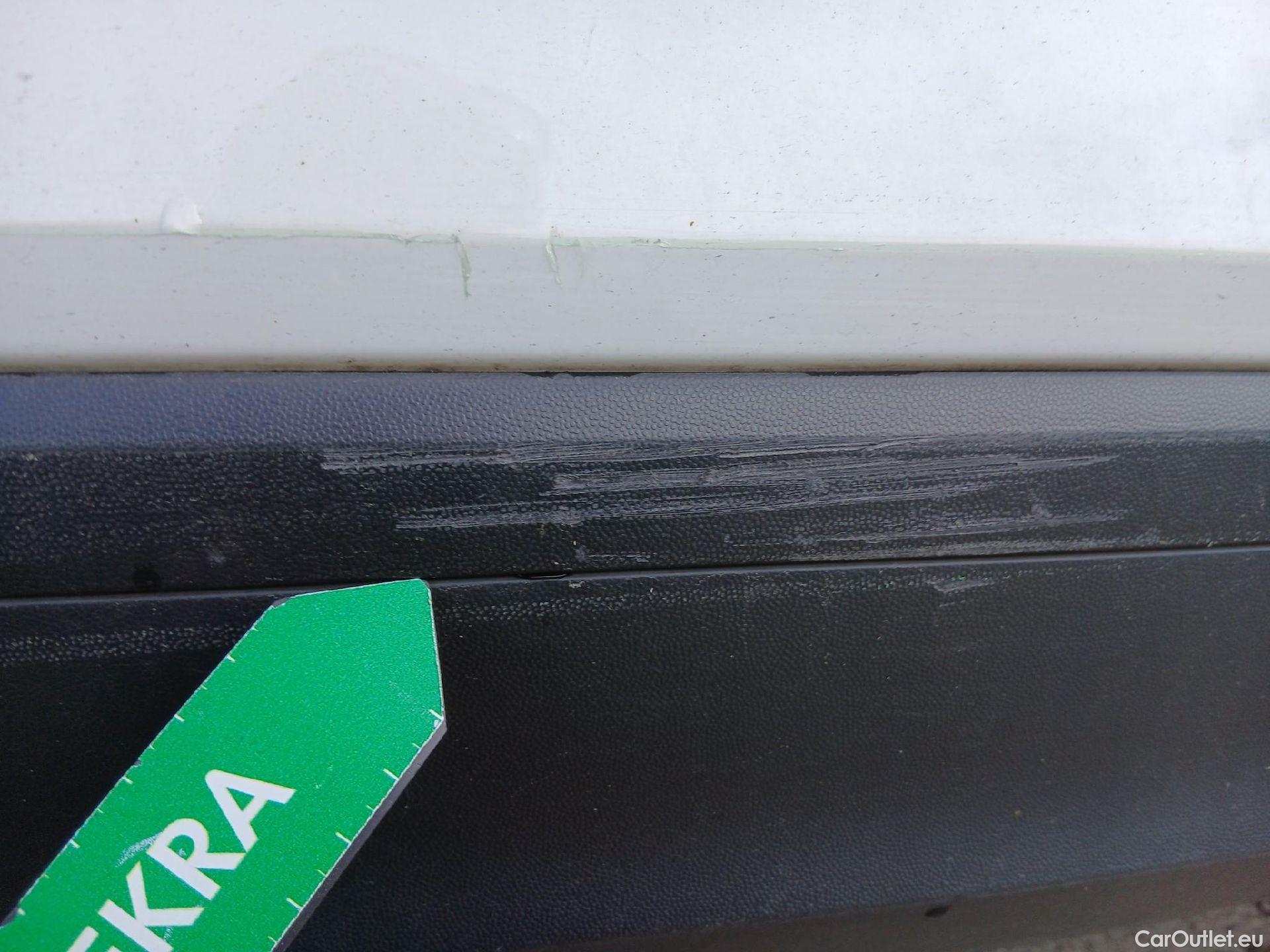  Volkswagen  T-ROC VOLKSWAGEN  / 2017 / 5P / todoterreno Advance 1.0 TSI 85kW (115CV) (CX) #42