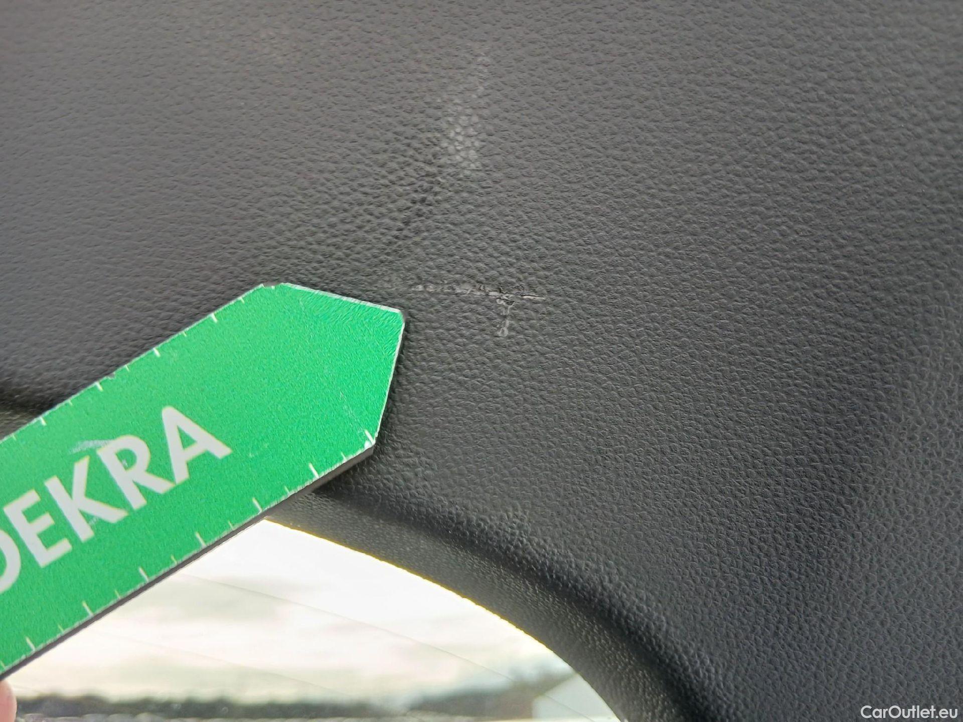  Volkswagen  T-ROC VOLKSWAGEN  / 2017 / 5P / todoterreno Advance 1.0 TSI 85kW (115CV) (CX) #58