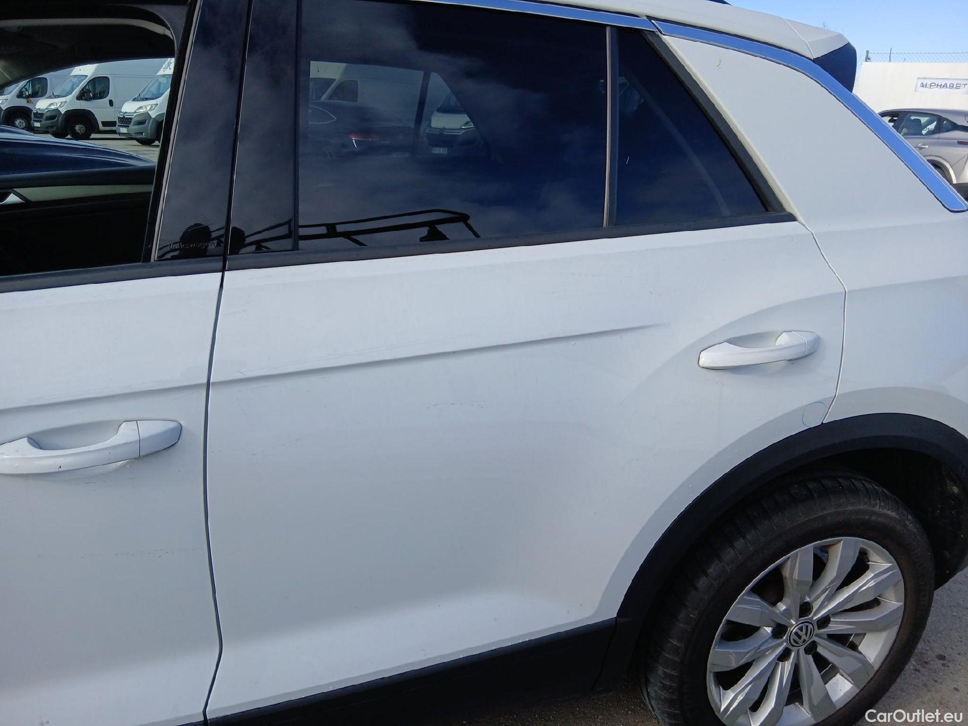  Volkswagen  T-ROC VOLKSWAGEN  / 2017 / 5P / todoterreno Advance 1.0 TSI 85kW (115CV) (CX) #16