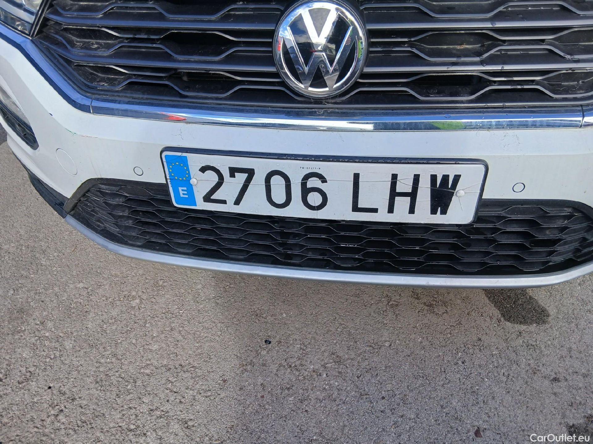  Volkswagen  T-ROC VOLKSWAGEN  / 2017 / 5P / todoterreno Advance 1.0 TSI 85kW (115CV) (CX) #3