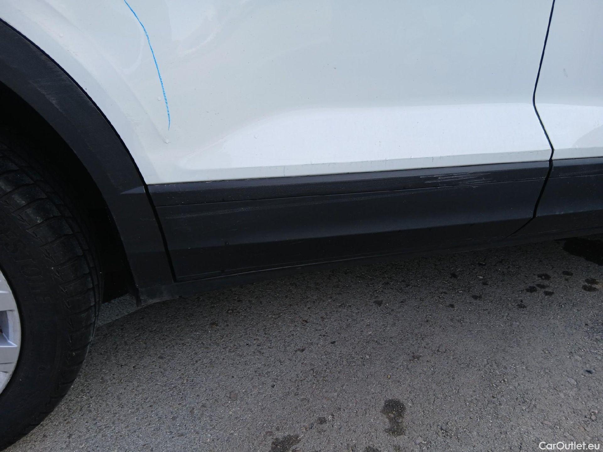  Volkswagen  T-ROC VOLKSWAGEN  / 2017 / 5P / todoterreno Advance 1.0 TSI 85kW (115CV) (CX) #41