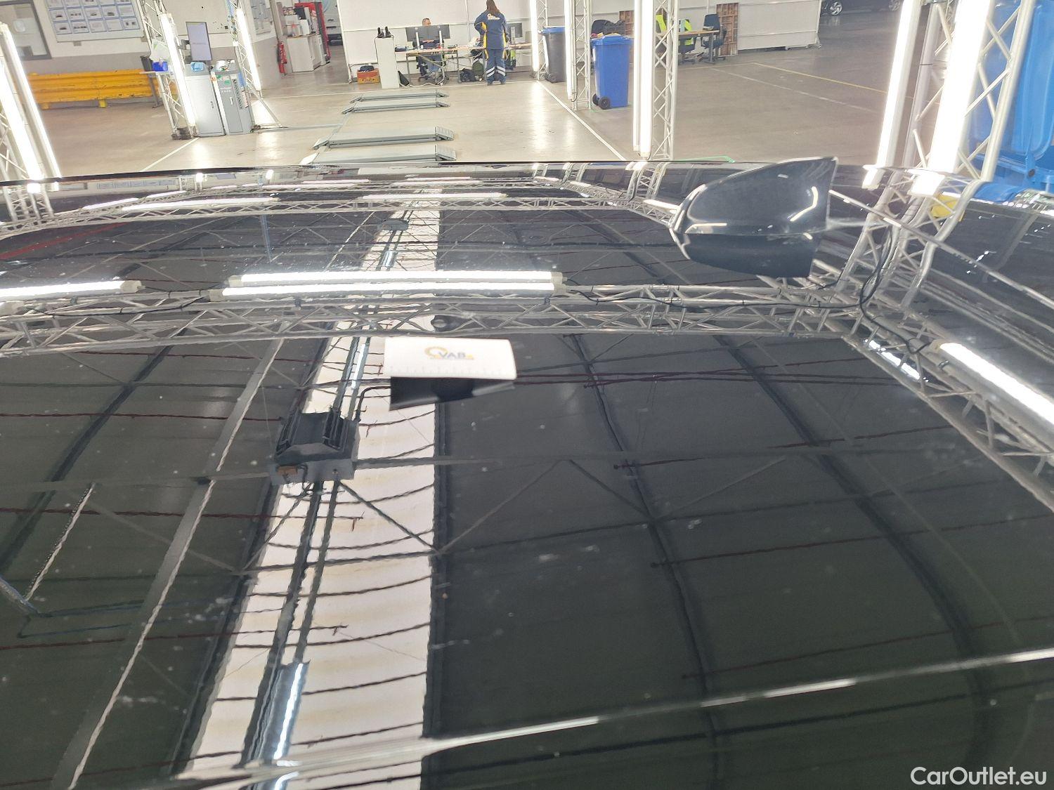  Land Rover  Range Rover Evoque Evoque D165 FWD Man R-Dynam #28