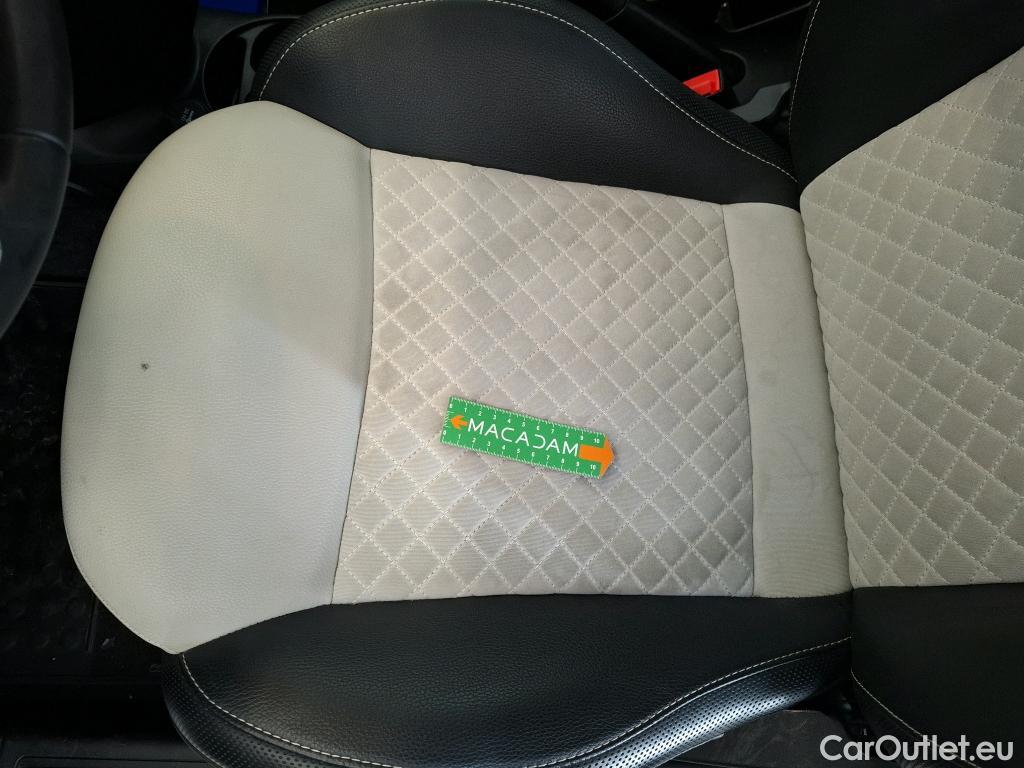  Fiat  500 FIAT  2015 3P Berline Hybrid 1.0 BSG 70 ch Dolcevita #17