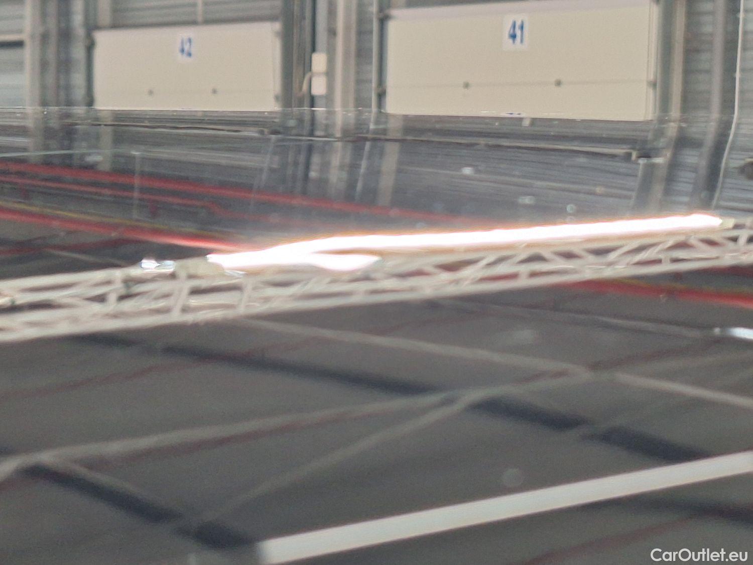  Land Rover  Range Rover Evoque Evoque D165 FWD Man R-Dynam #32