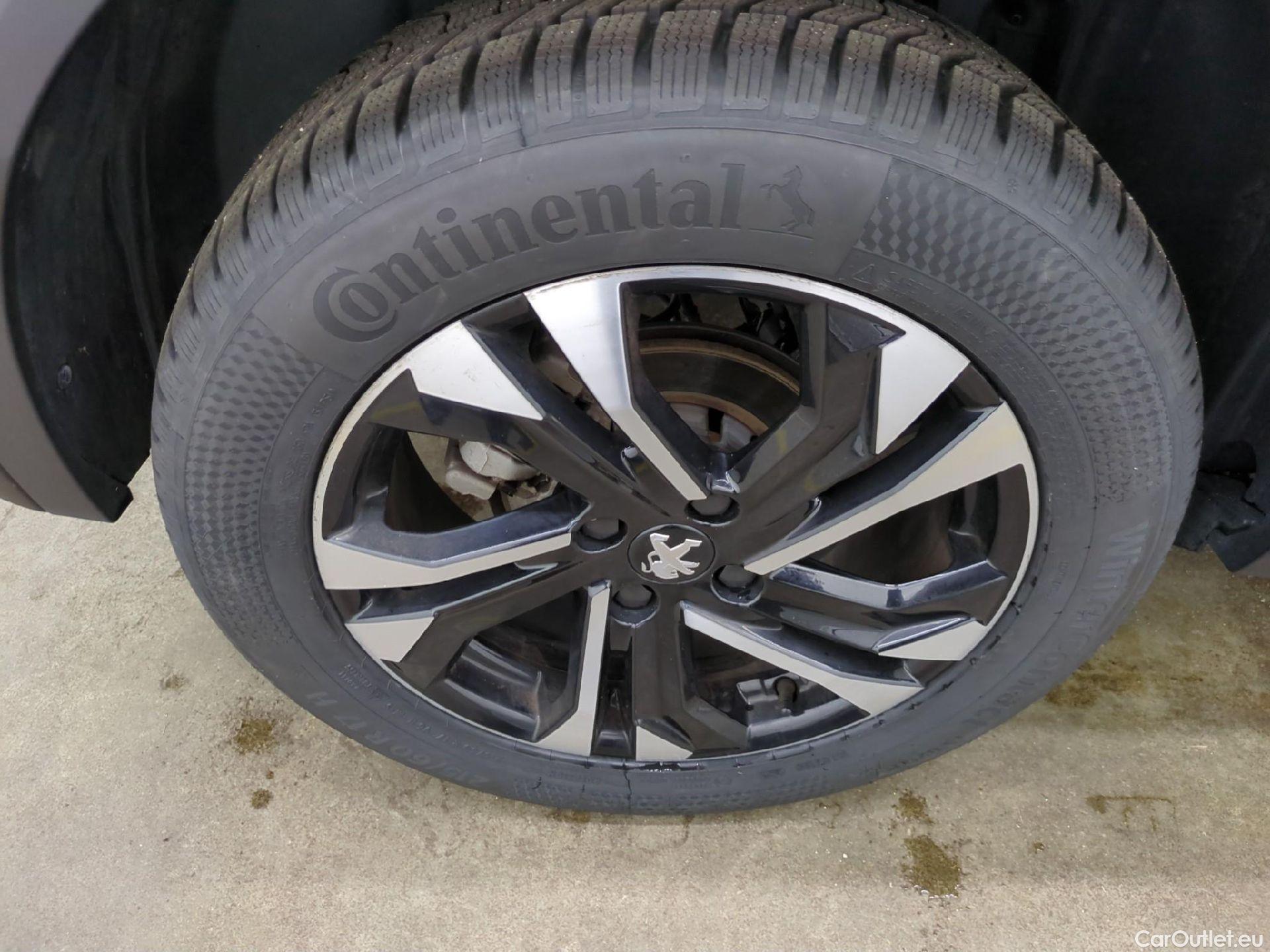  Peugeot  2008  Allure Business 1.2 PureTech 130CV BVM6 E6d #12