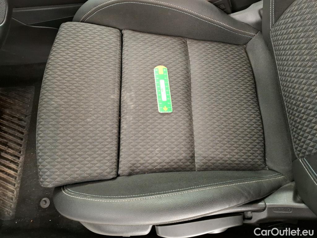  Opel  Astra  K Berline 5ptes INNOVATION 1.6 CDTI 135CV BVA6 E6 #11