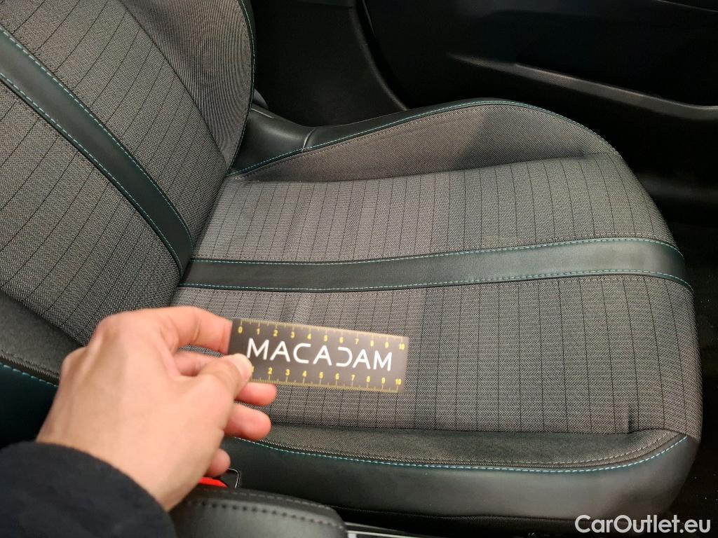  Peugeot  208  Allure Business 1.2 PureTech 100CV BVM6 E6d #31