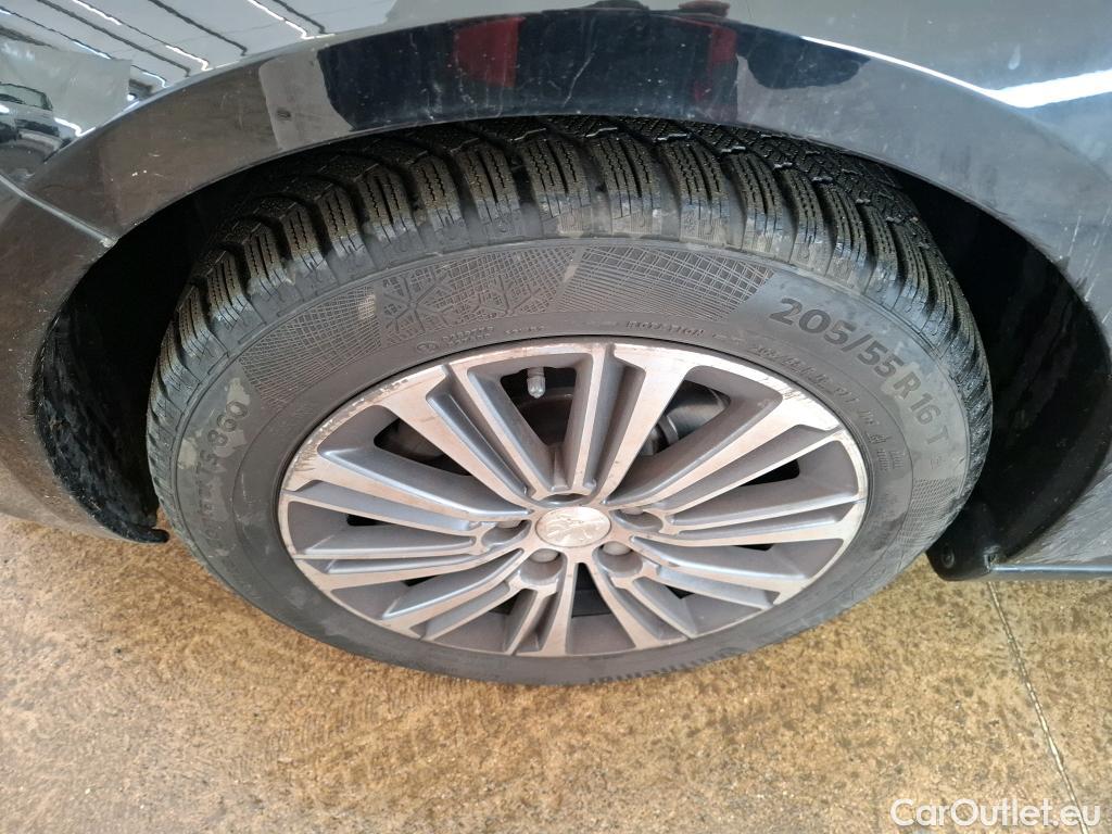  Peugeot  308  Allure Business 1.2 PureTech 130CV BVM6 E6d #19