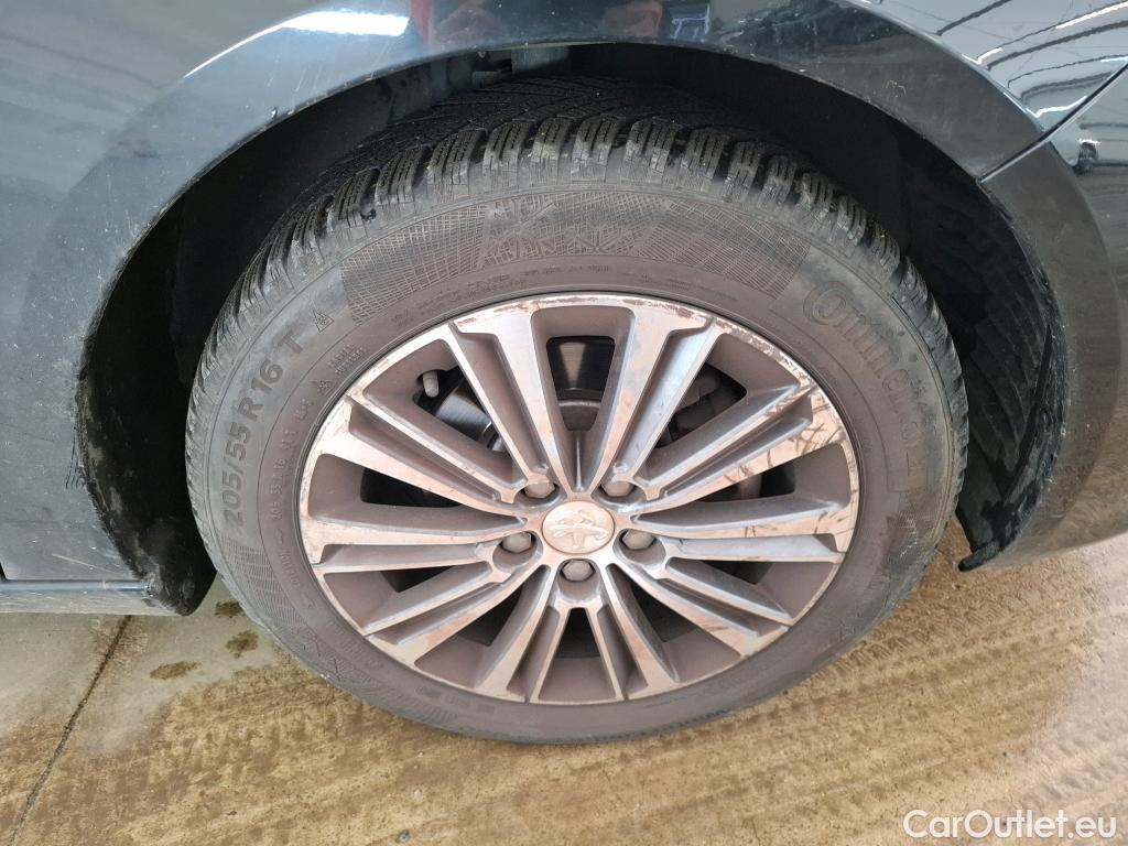  Peugeot  308  Allure Business 1.2 PureTech 130CV BVM6 E6d #32