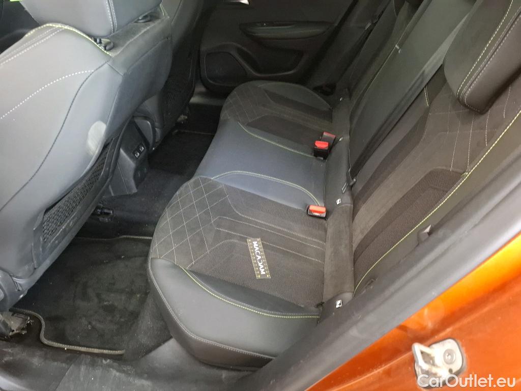  Peugeot  2008 PEUGEOT  / 2019 / 5P / Crossover BLUEHDI 130 S&S EAT8 GT PACK #4